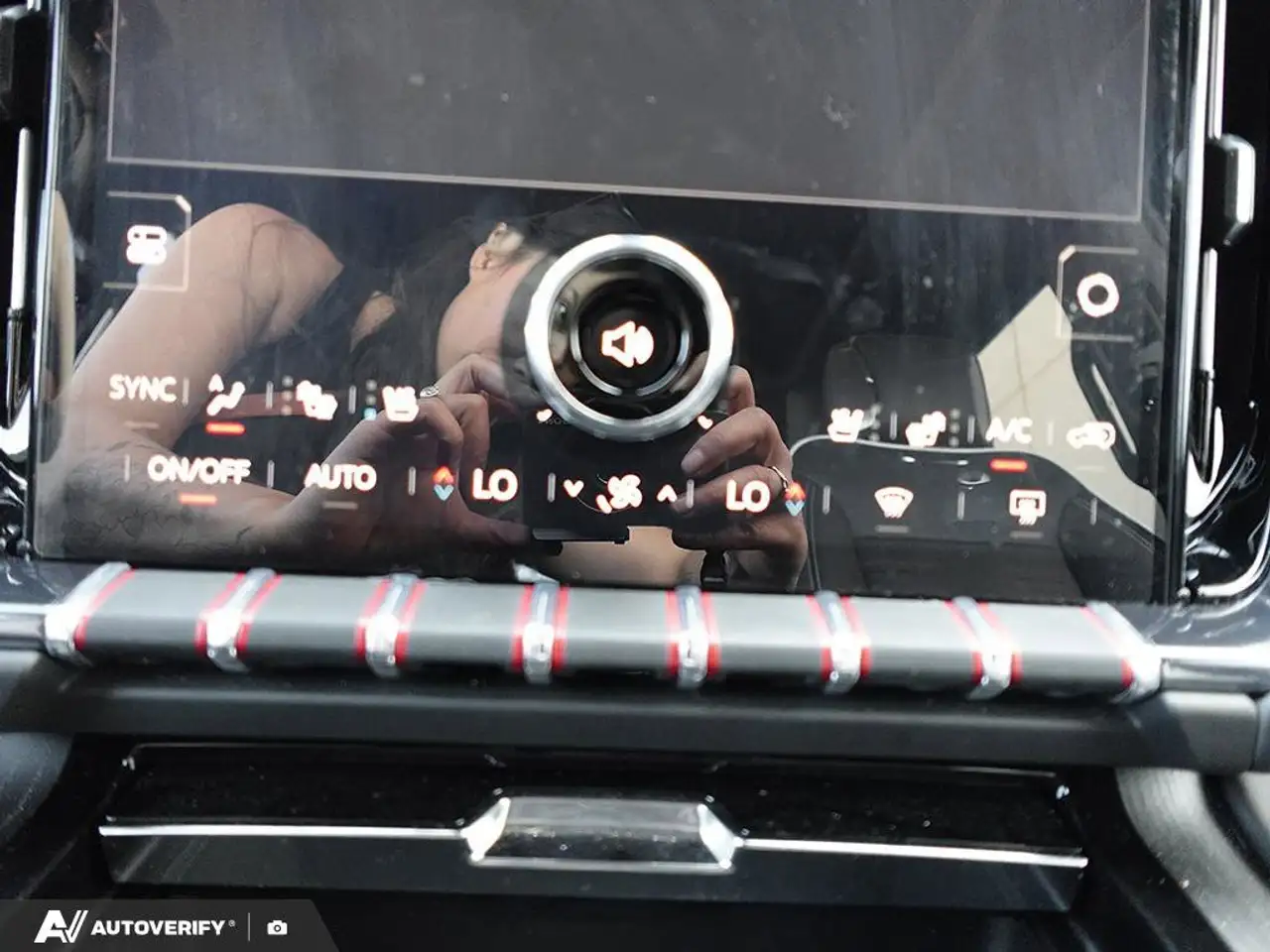 GMC Yukon снимка GMC Yukon