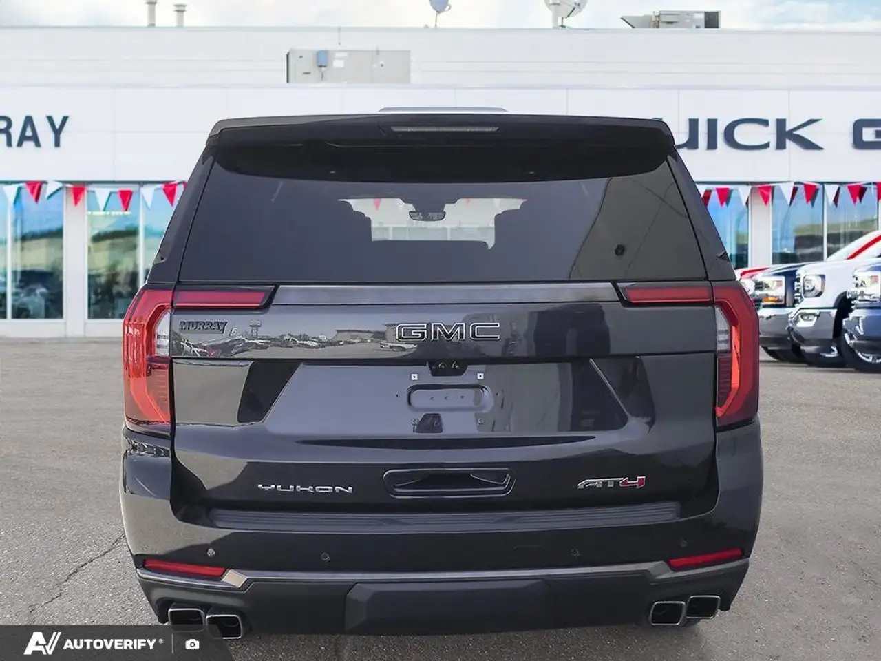 GMC Yukon снимка GMC Yukon