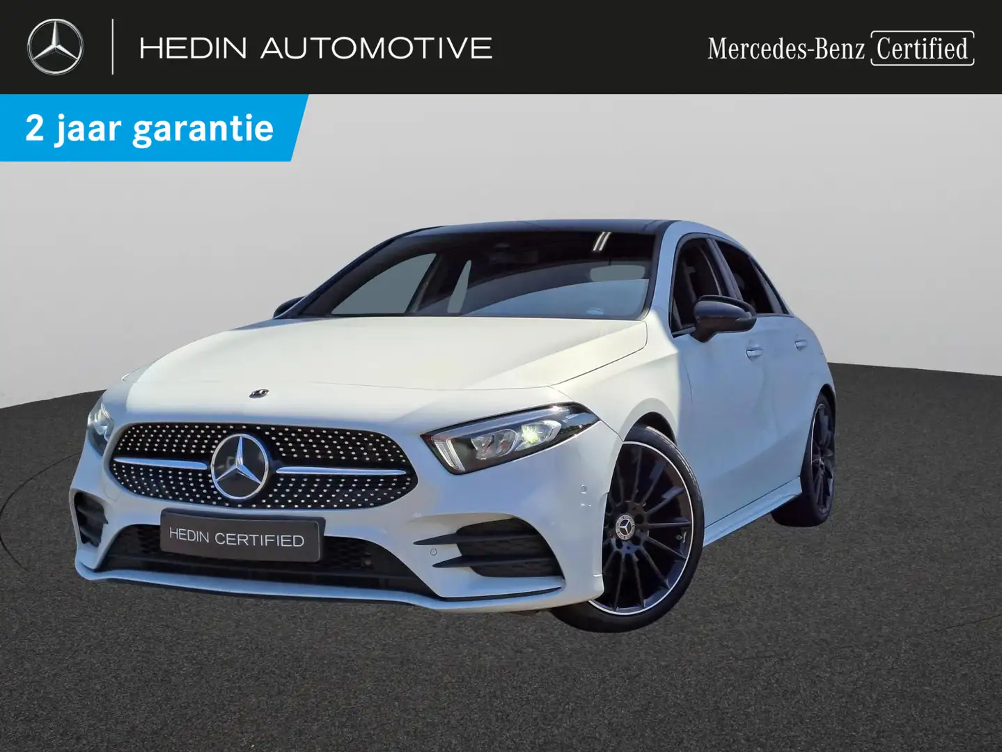 Mercedes-Benz A 180 Hatchback AMG Line | Panoramisch Dak | Smartphone Blanco - 1