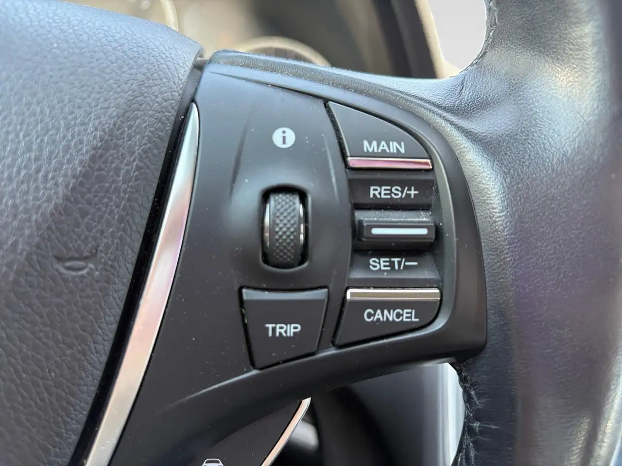 Acura TLX снимка Acura TLX