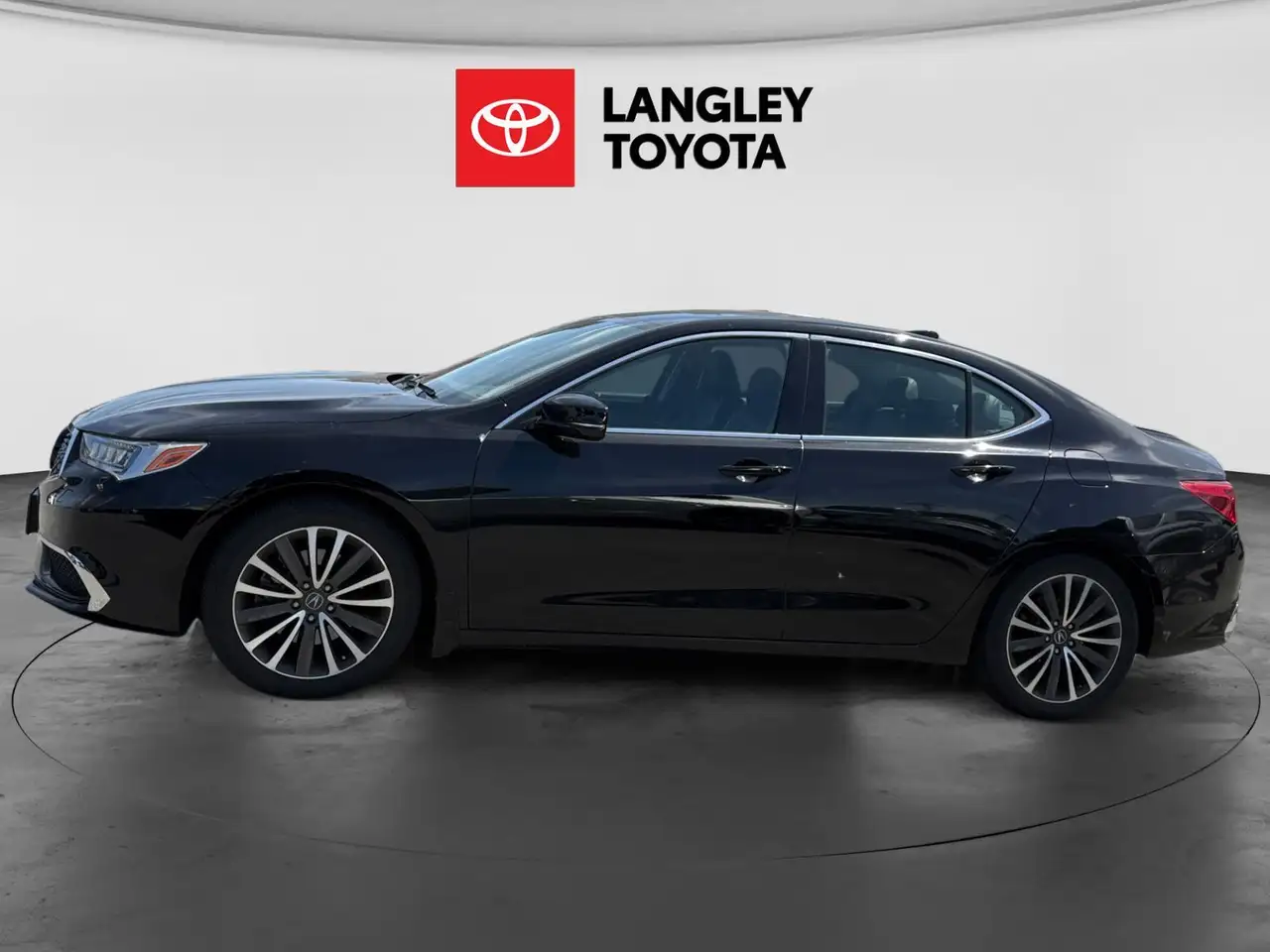 Acura TLX снимка Acura TLX