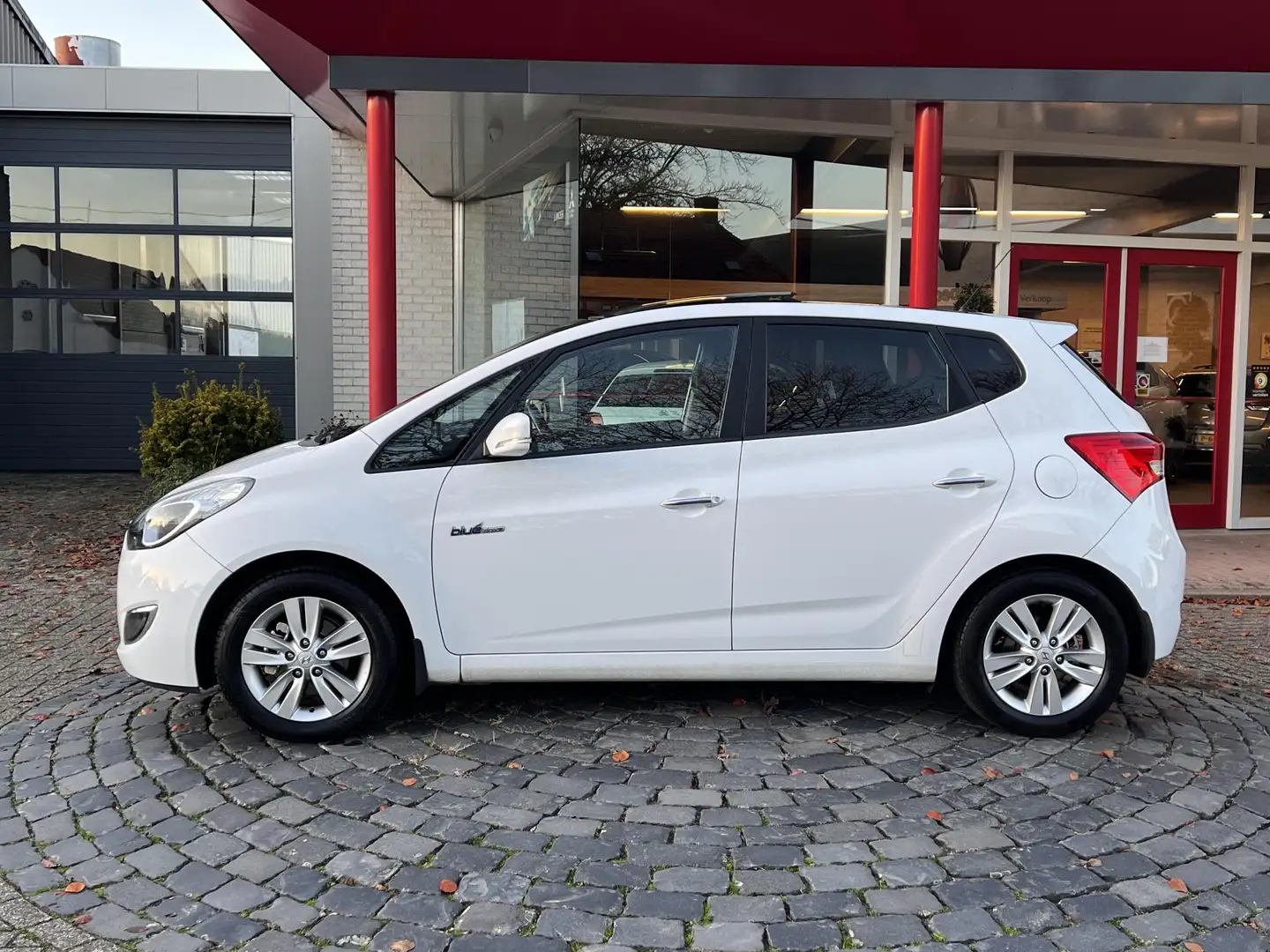 Hyundai iX20 1.6i i-Catcher | Volledig onderh. | Trekhaak | Led Blanc - 2