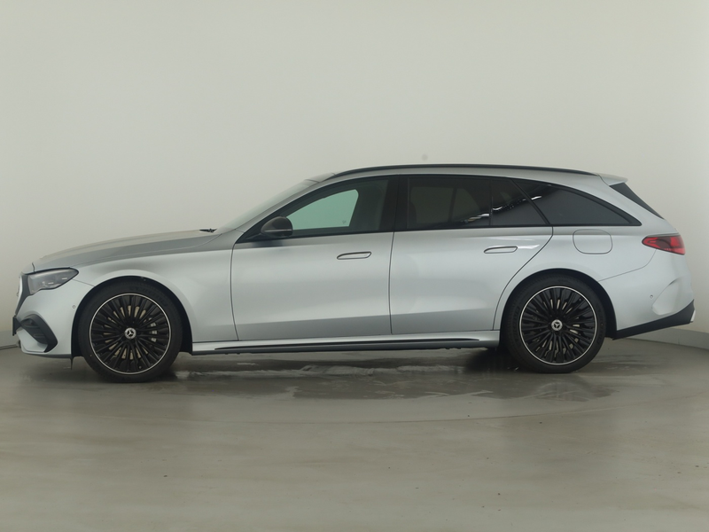 Mercedes-Benz E 300 de 4MATIC T-Modell mit EQ Hybrid Technologie — photo 7