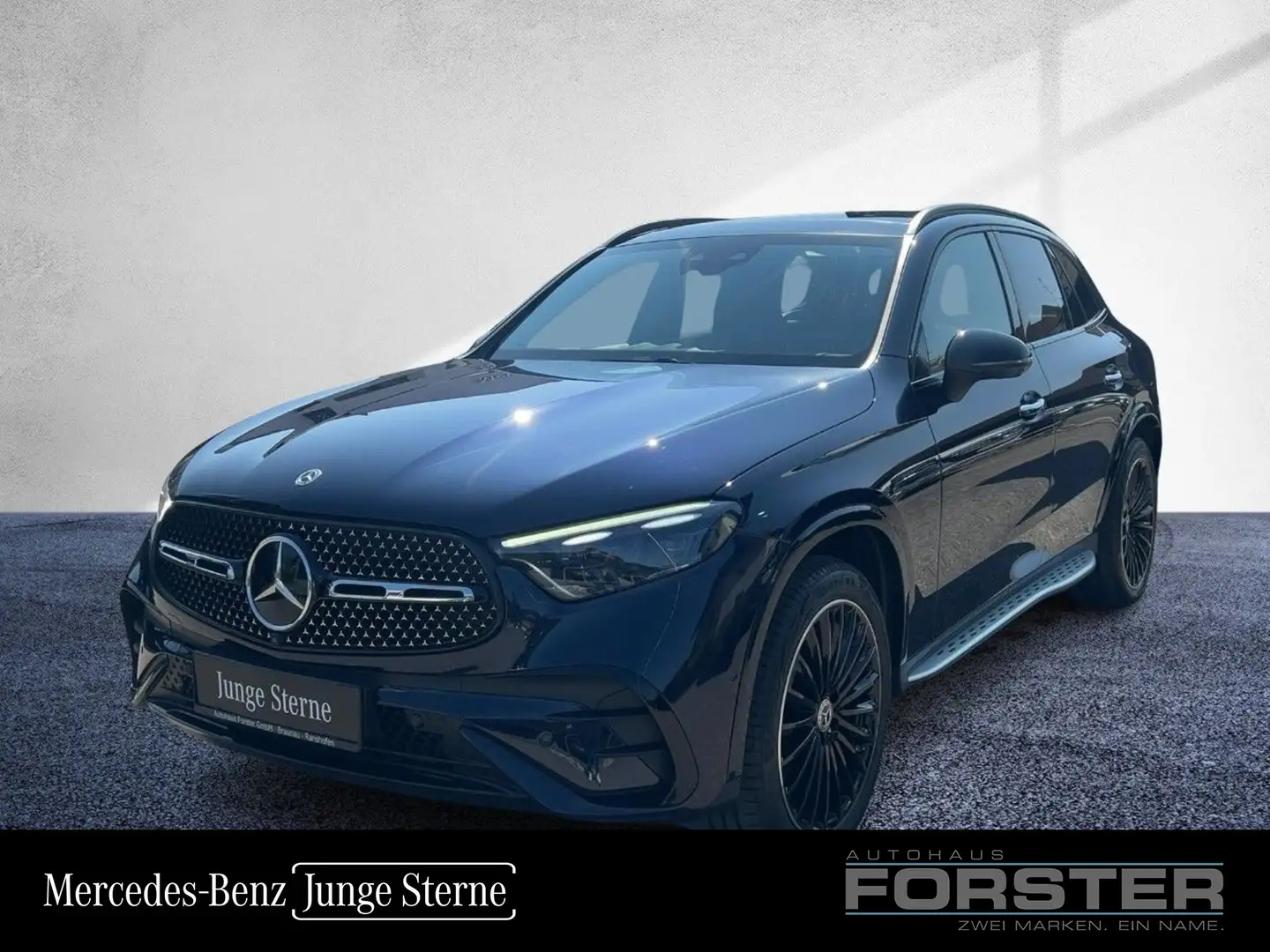 Mercedes-Benz GLC 400 e 4MATIC AMG Line Distr KeyGo PTS Shz Blau - 1