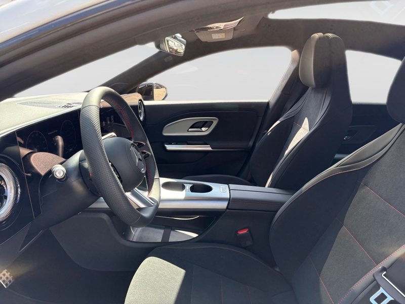 Mercedes-Benz CLA 180 AMG-Line+Night+Pano+DISTRON+KEYLESS+LED — photo 11