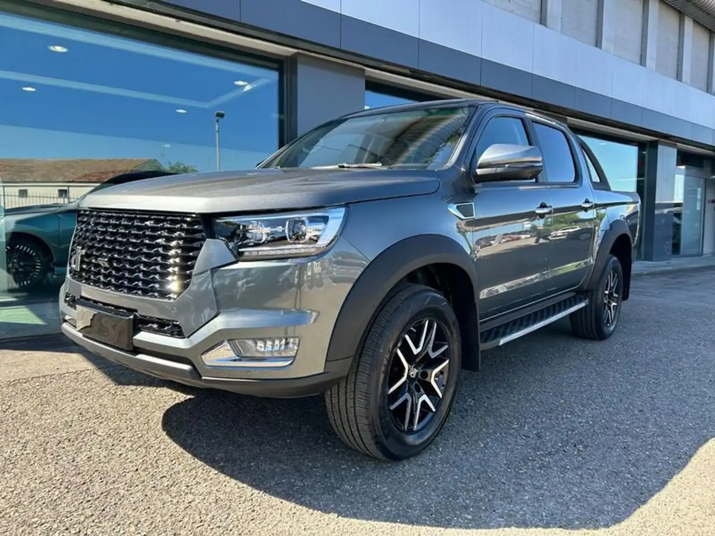 DR Automobiles PK8 4X4 5 Posti Autocarro, Prezzo+IVA Grigio - 1