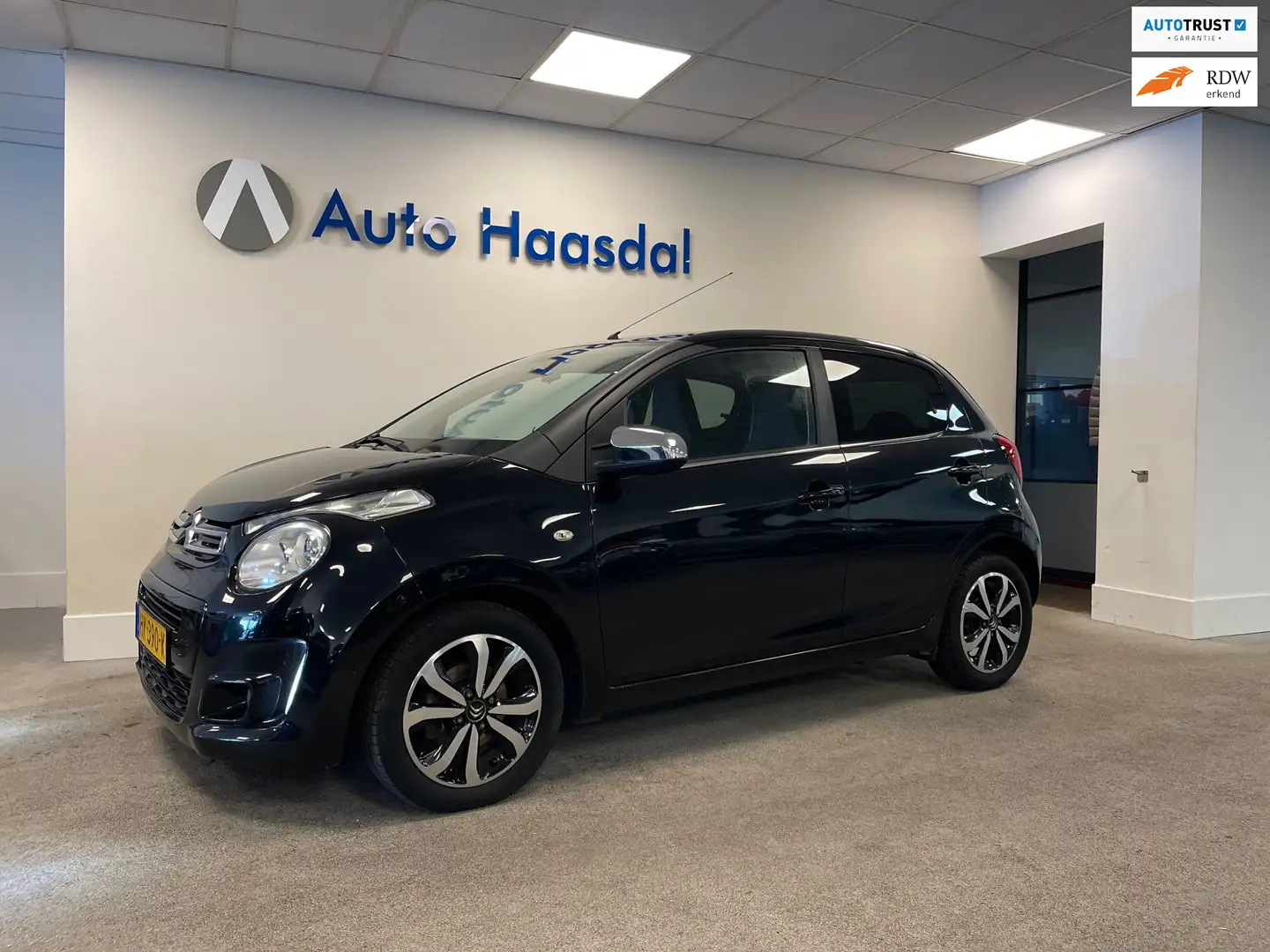 Citroen C1 1.2 Shine|82PK|ALLE OPTIES (zie lijst)!!|89,230km Zwart - 1