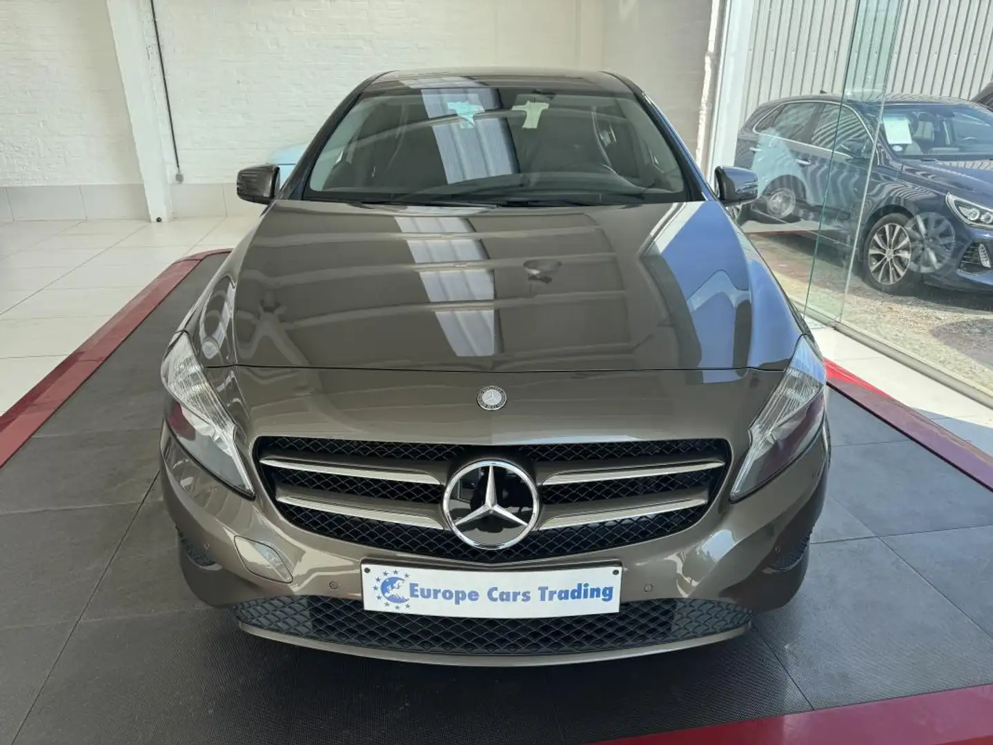 Mercedes-Benz A 180 180 A180 SEMI CUIR GPS FULL ENTRETIEN GAR 12 M - 2