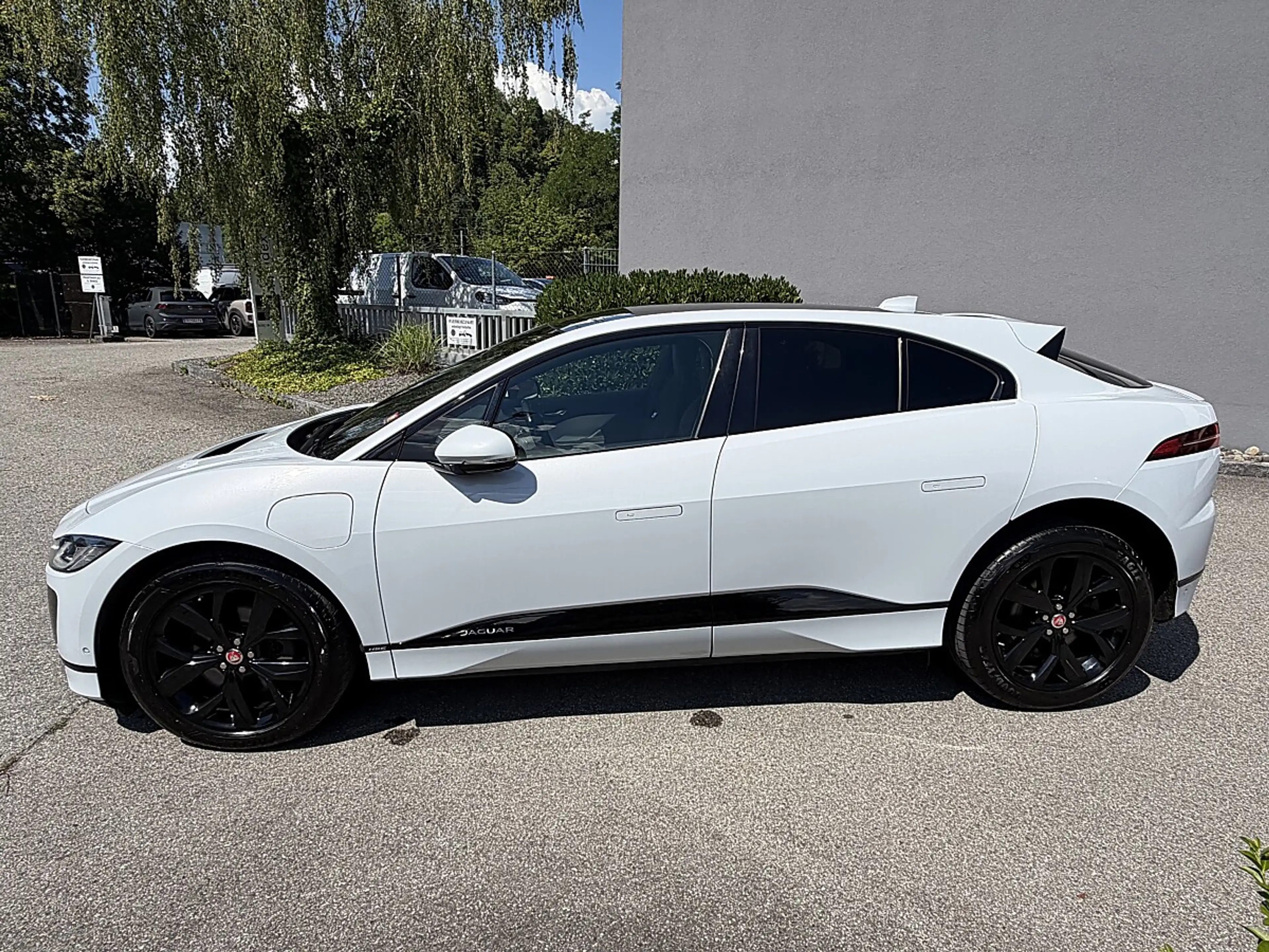 Jaguar I-Pace HSE EV400 AWD — photo 8