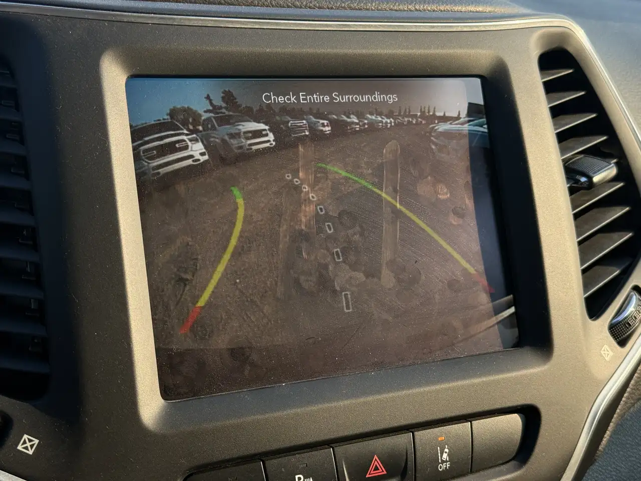 Jeep Cherokee снимка Jeep Cherokee