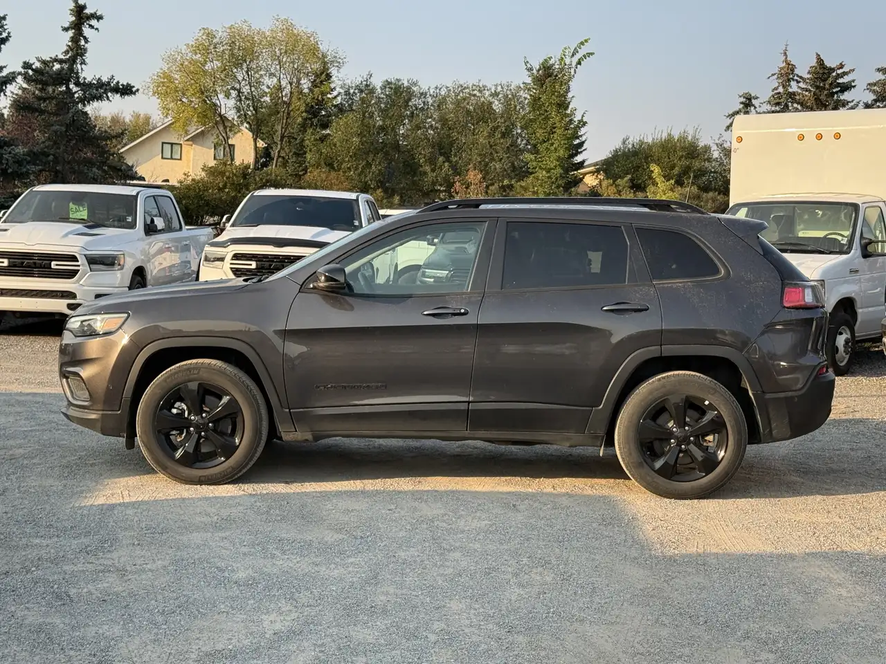 Jeep Cherokee снимка Jeep Cherokee