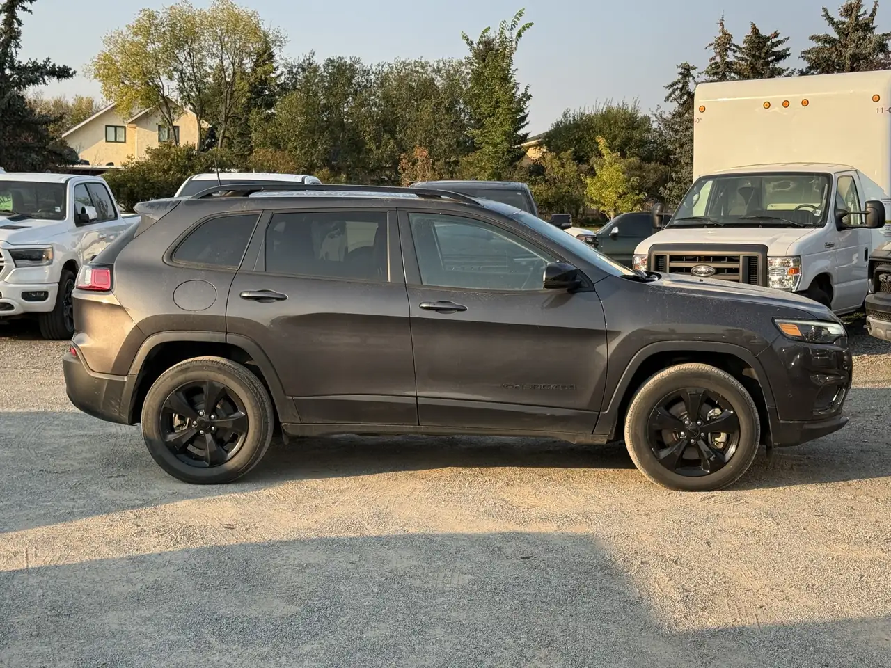 Jeep Cherokee снимка Jeep Cherokee