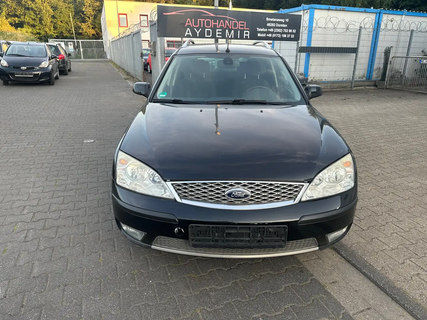 Ford Mondeo Titanium Schwarz - 2