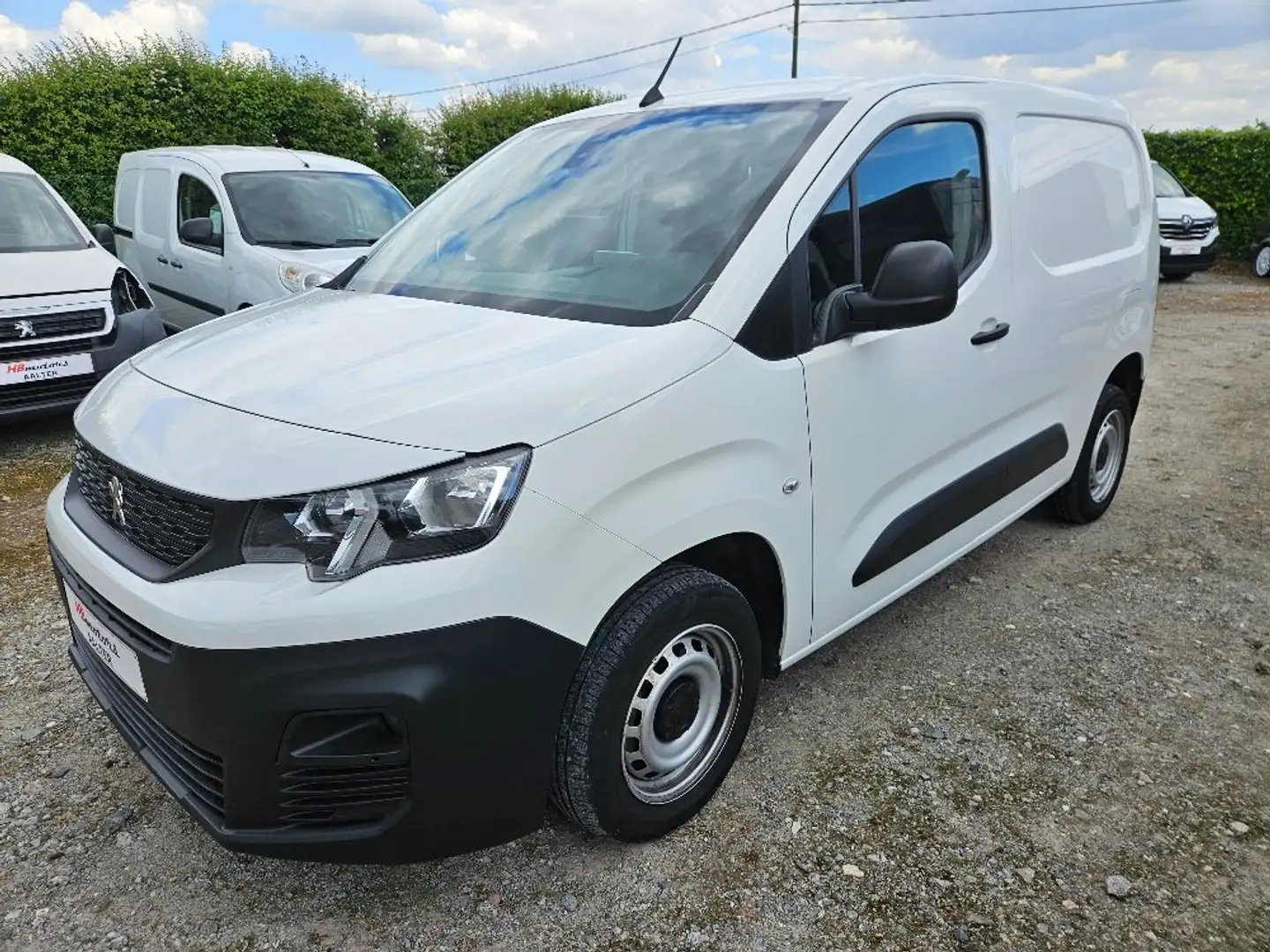 Peugeot Partner 1.2 BENZINE 110PK AIRCO CRUISE PDC NAVI RUITJES Blanc - 2