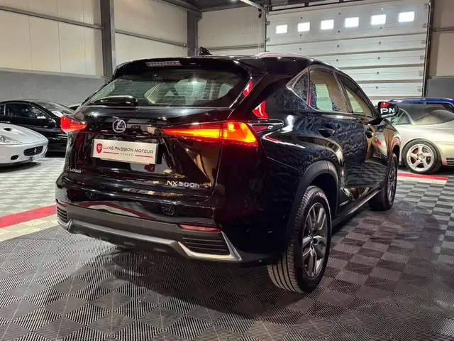 Lexus NX view 3