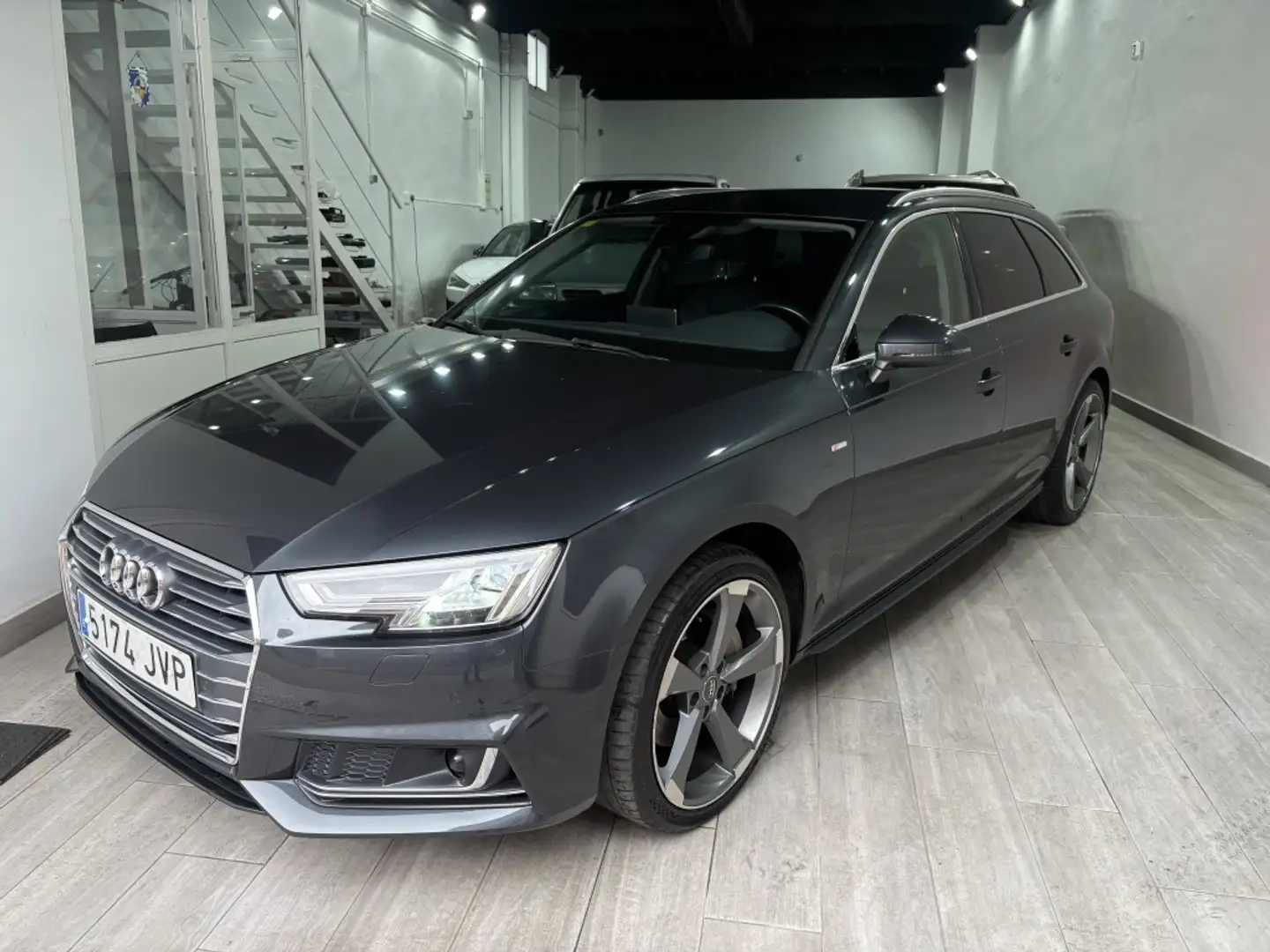 Audi A4 Avant 2.0TDI CD S line ed. Mult. 190 Gris - 1