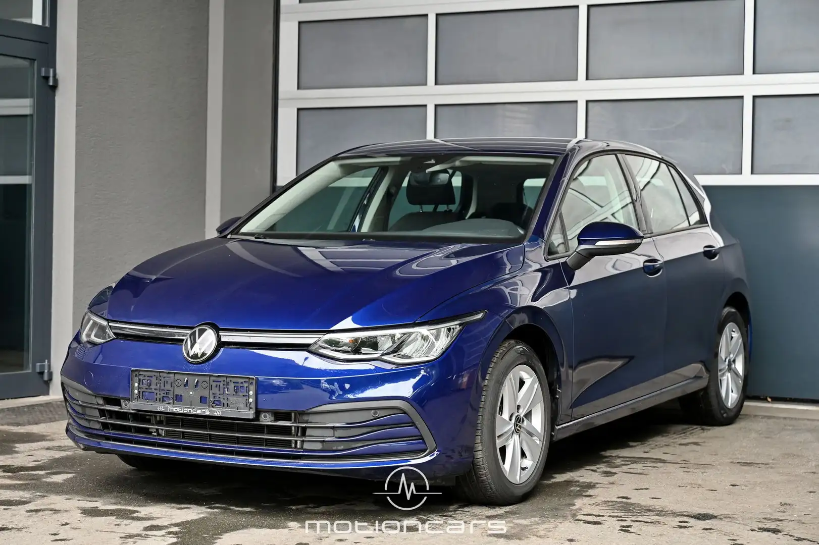Volkswagen Golf VIII 1.0 eTSI Life Pickerl NEU Blau - 1