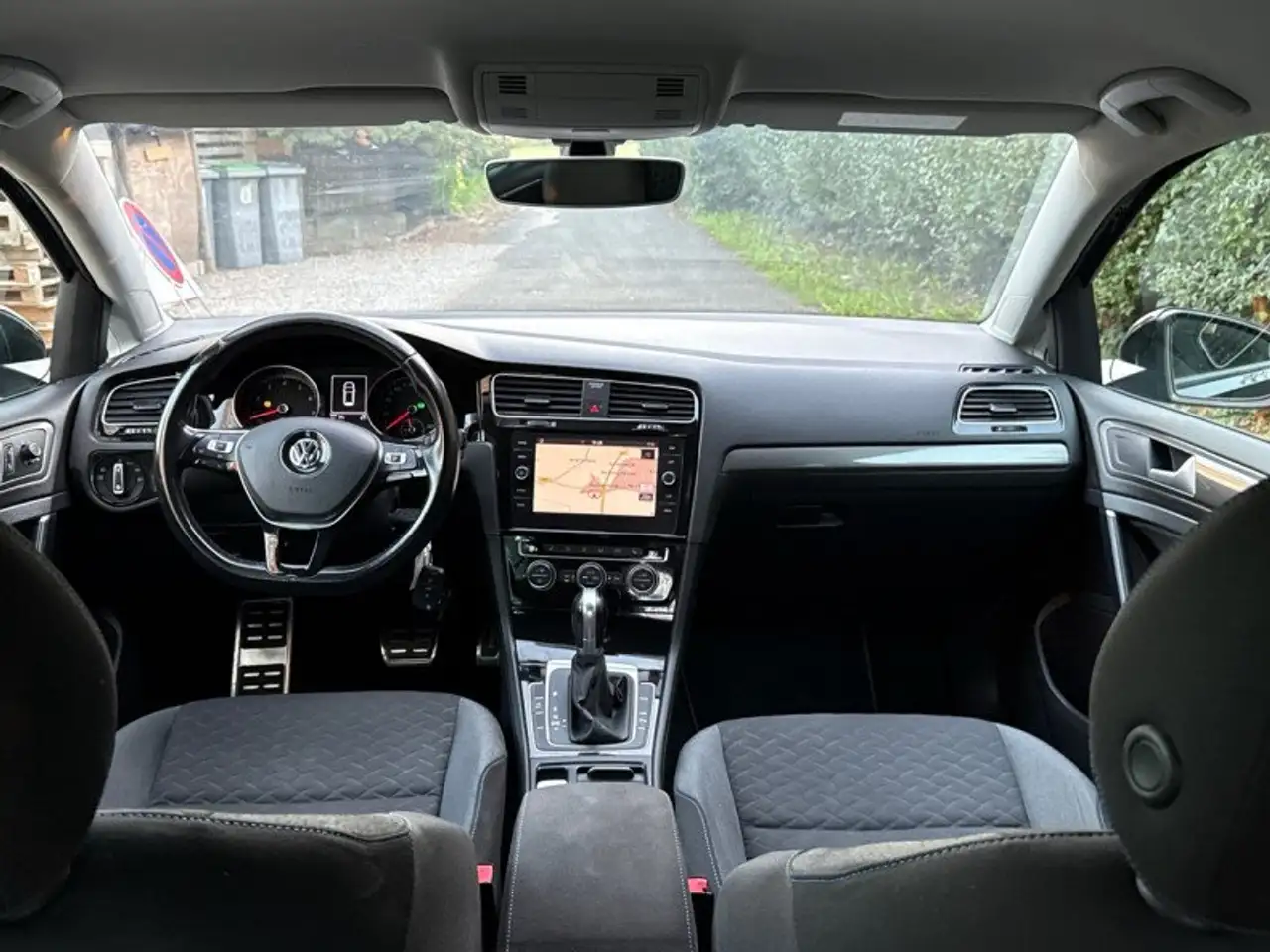 Volkswagen Golf Standard Model — photo 15
