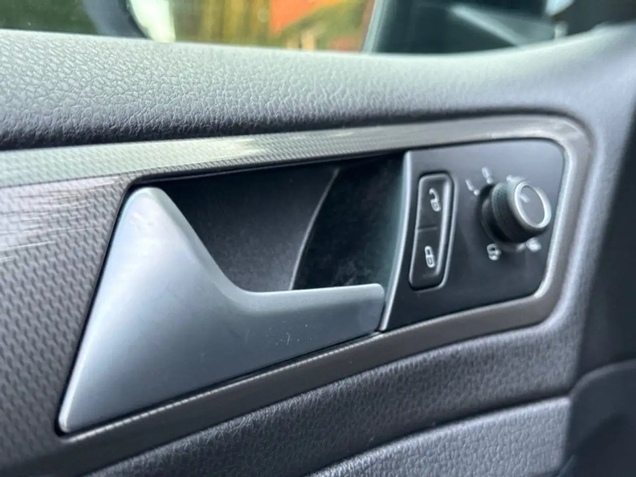 Volkswagen Golf Standard Model — photo 20