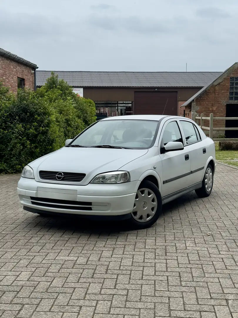 Opel Astra 1.2 Comfort - 1