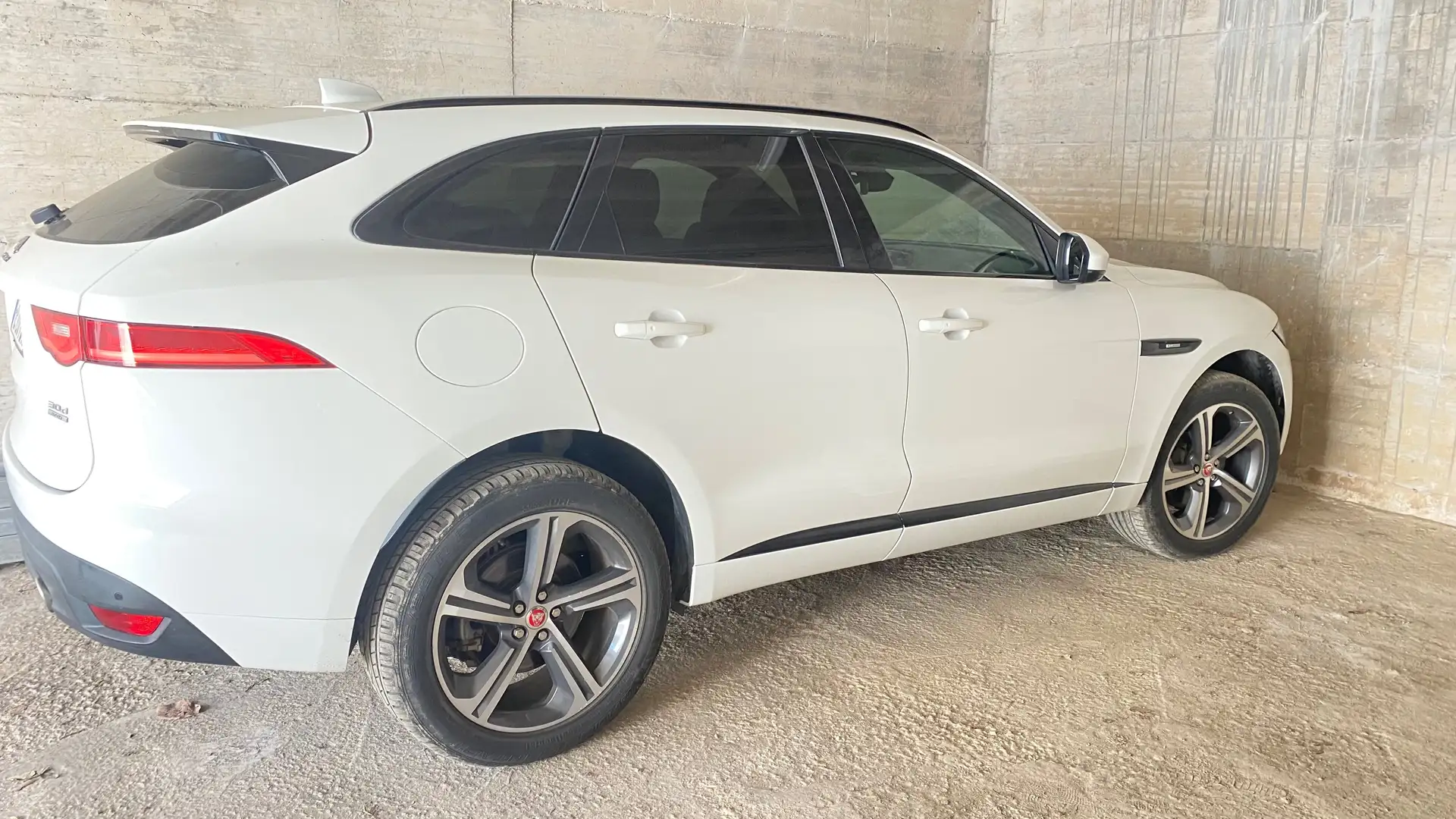 Jaguar F-Pace Sport Bianco - 1