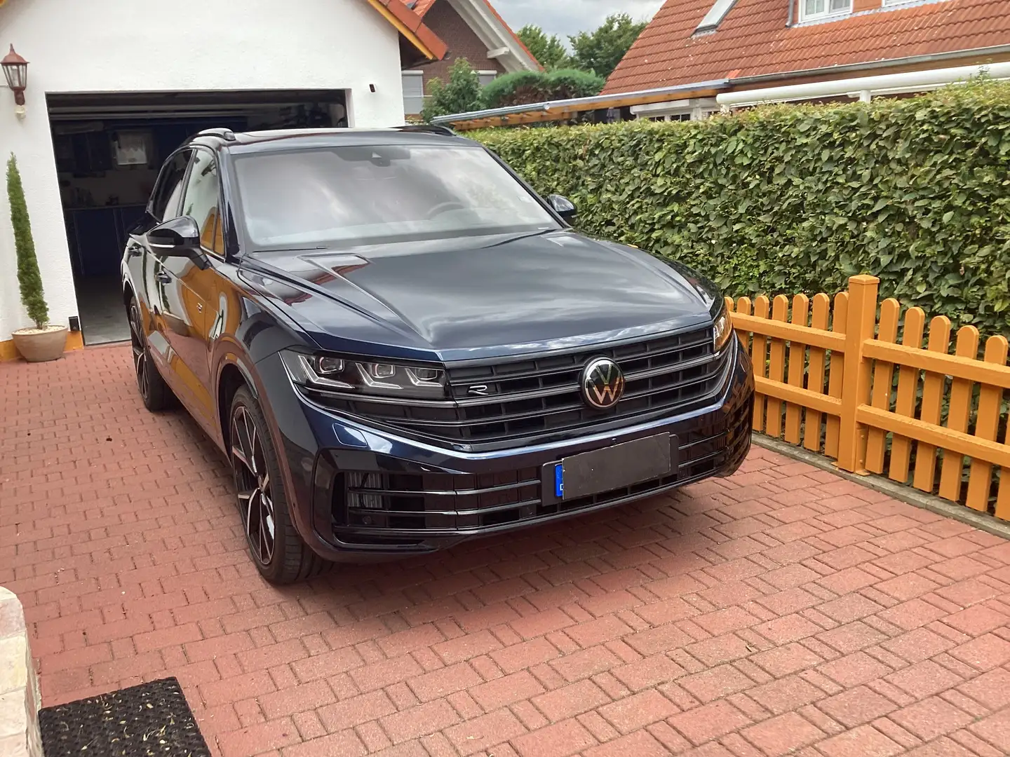 Volkswagen Touareg Touareg PlugInHybrid 3.0 V6 e-Hybrid 4Motion Aut.R Blau - 1