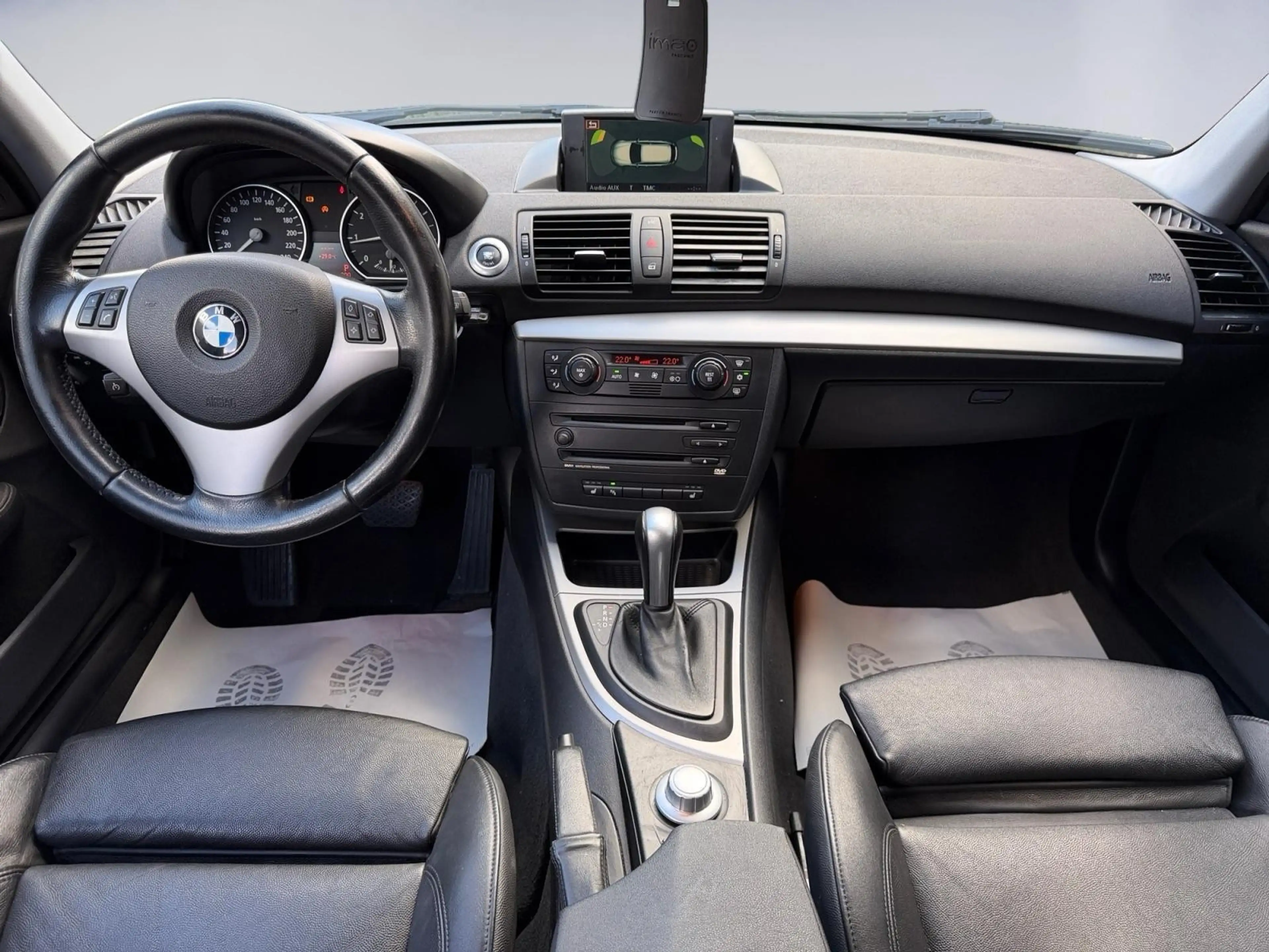 BMW 120 120iA Sport — photo 8