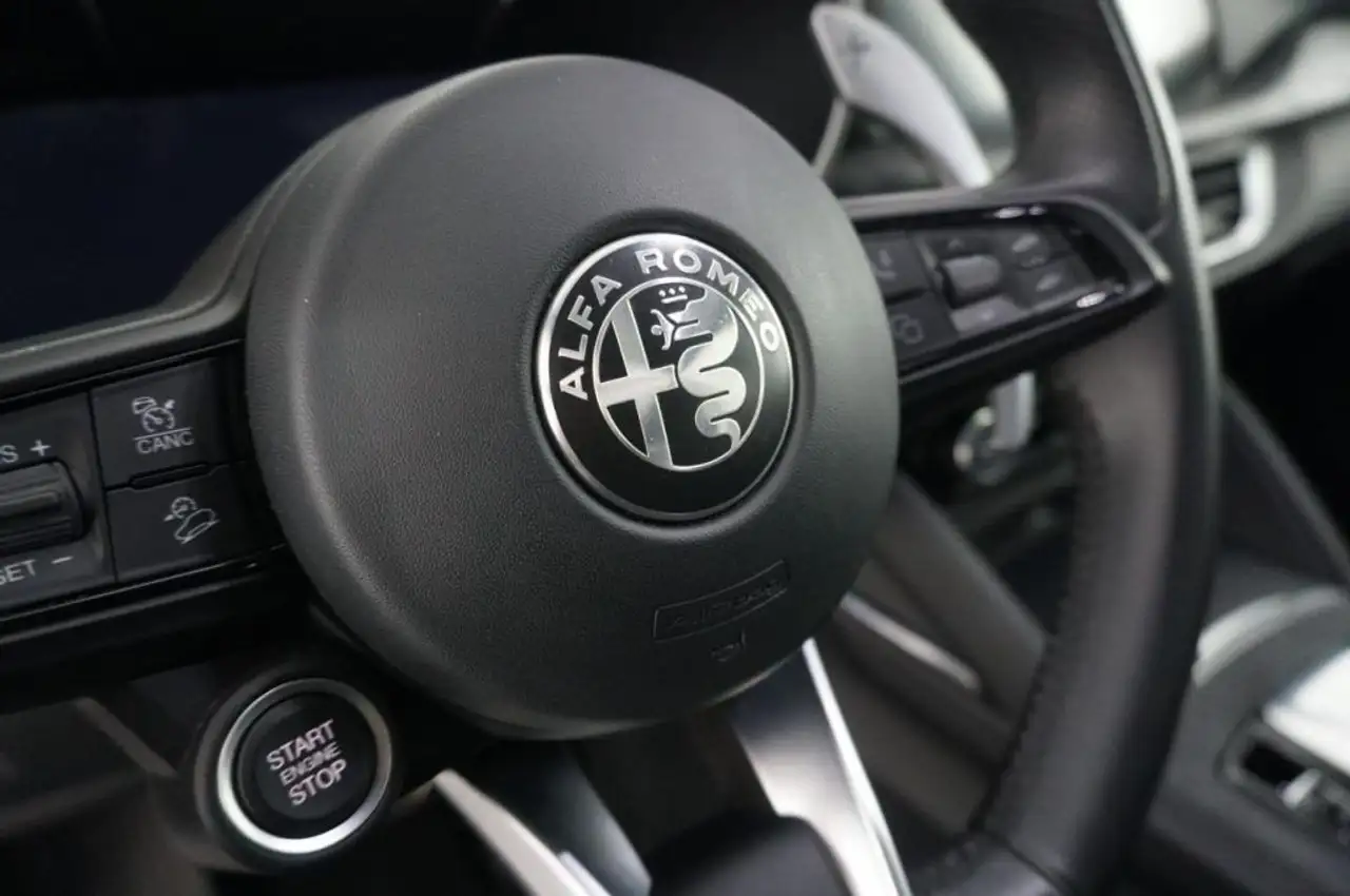Alfa Romeo Stelvio 2024 — фото 13