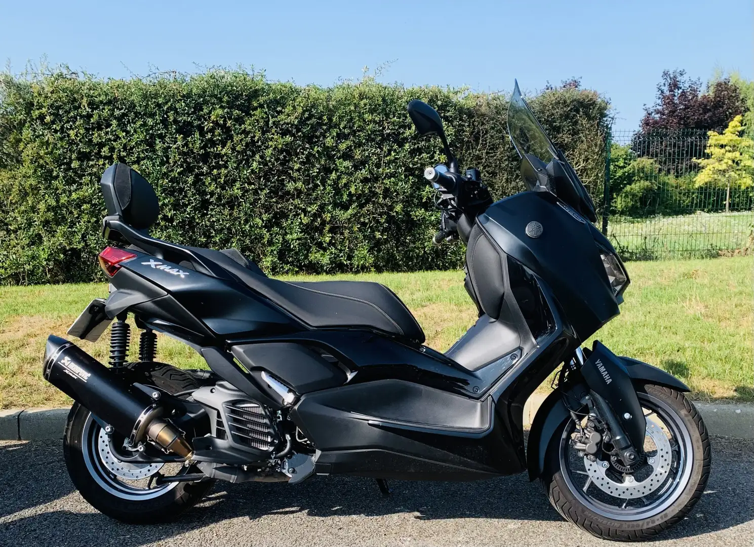 Yamaha X-Max 125 Negro - 1