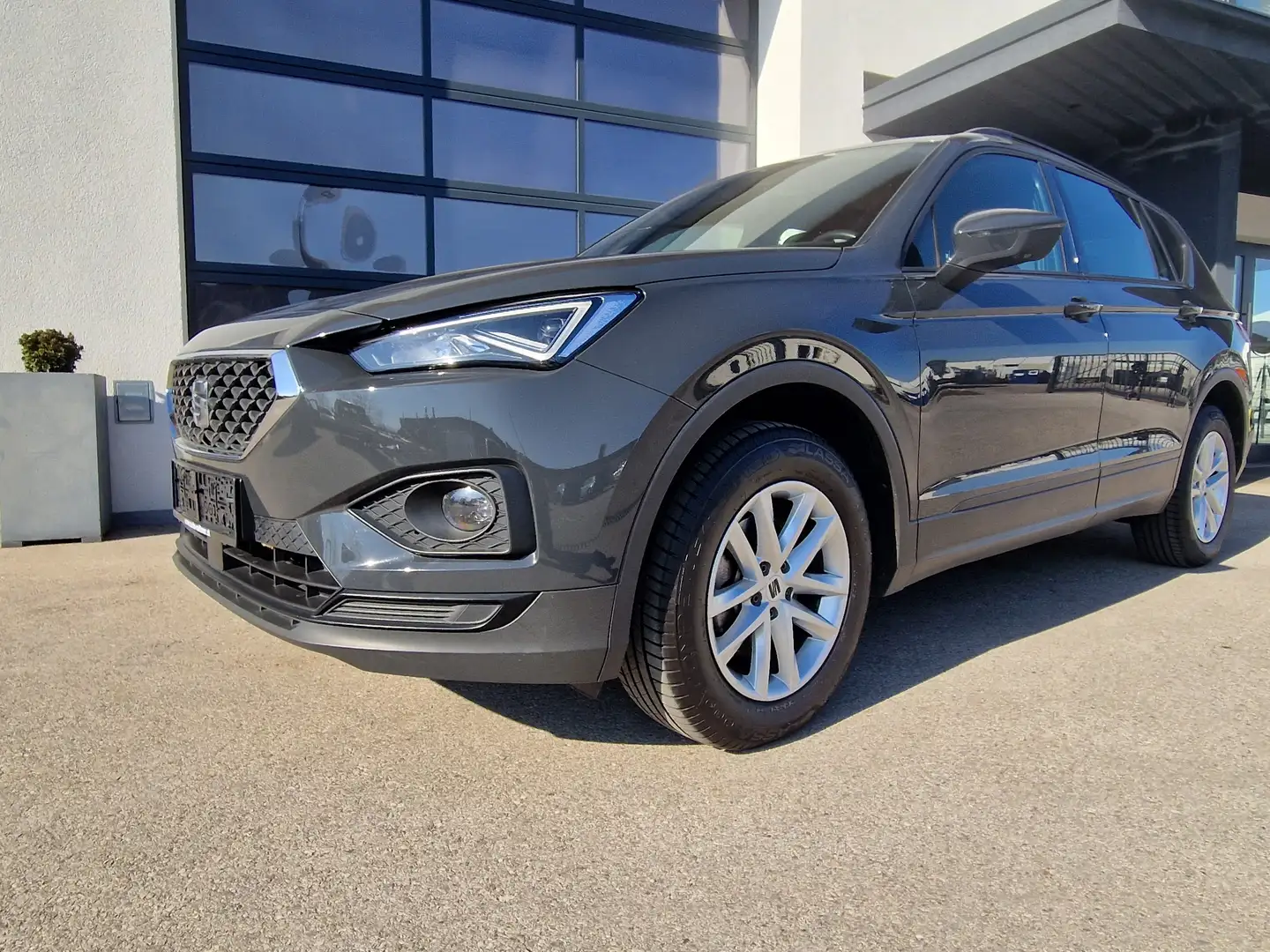 SEAT Tarraco STEYLE*SCHWENKBARE AHK*NAVI* Grau - 1