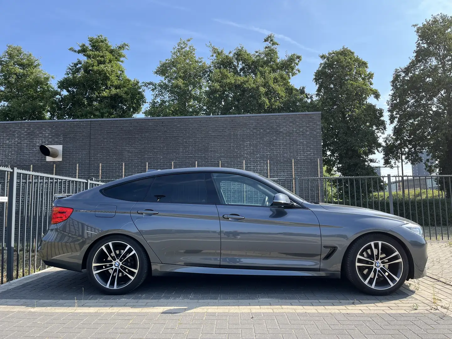 BMW 328 BMW 328i GT M-sport High Executive (touring) Grijs - 1