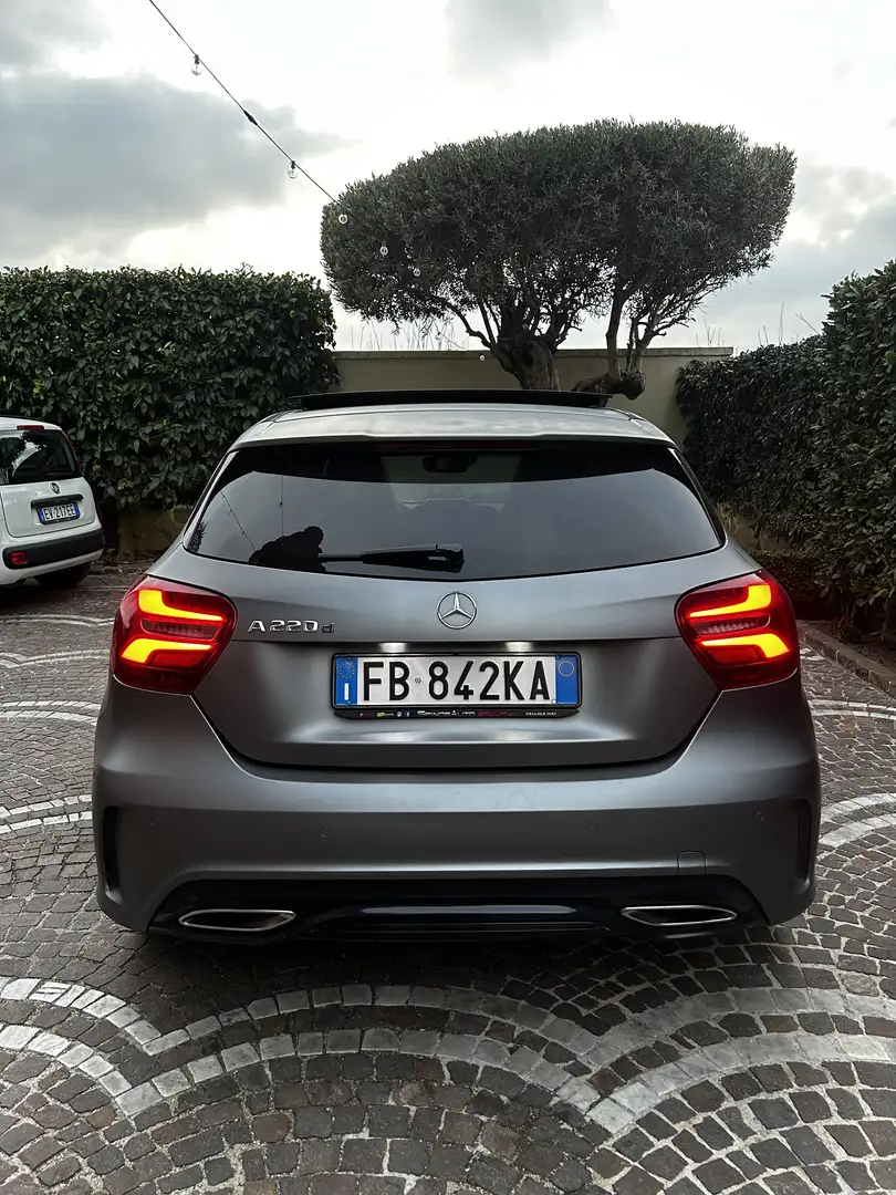 Mercedes-Benz A 220 Premium pro amg 177cv - 2