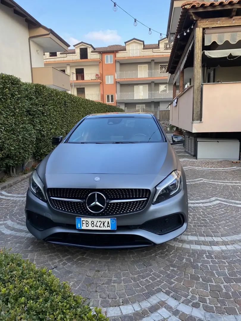 Mercedes-Benz A 220 Premium pro amg 177cv - 1