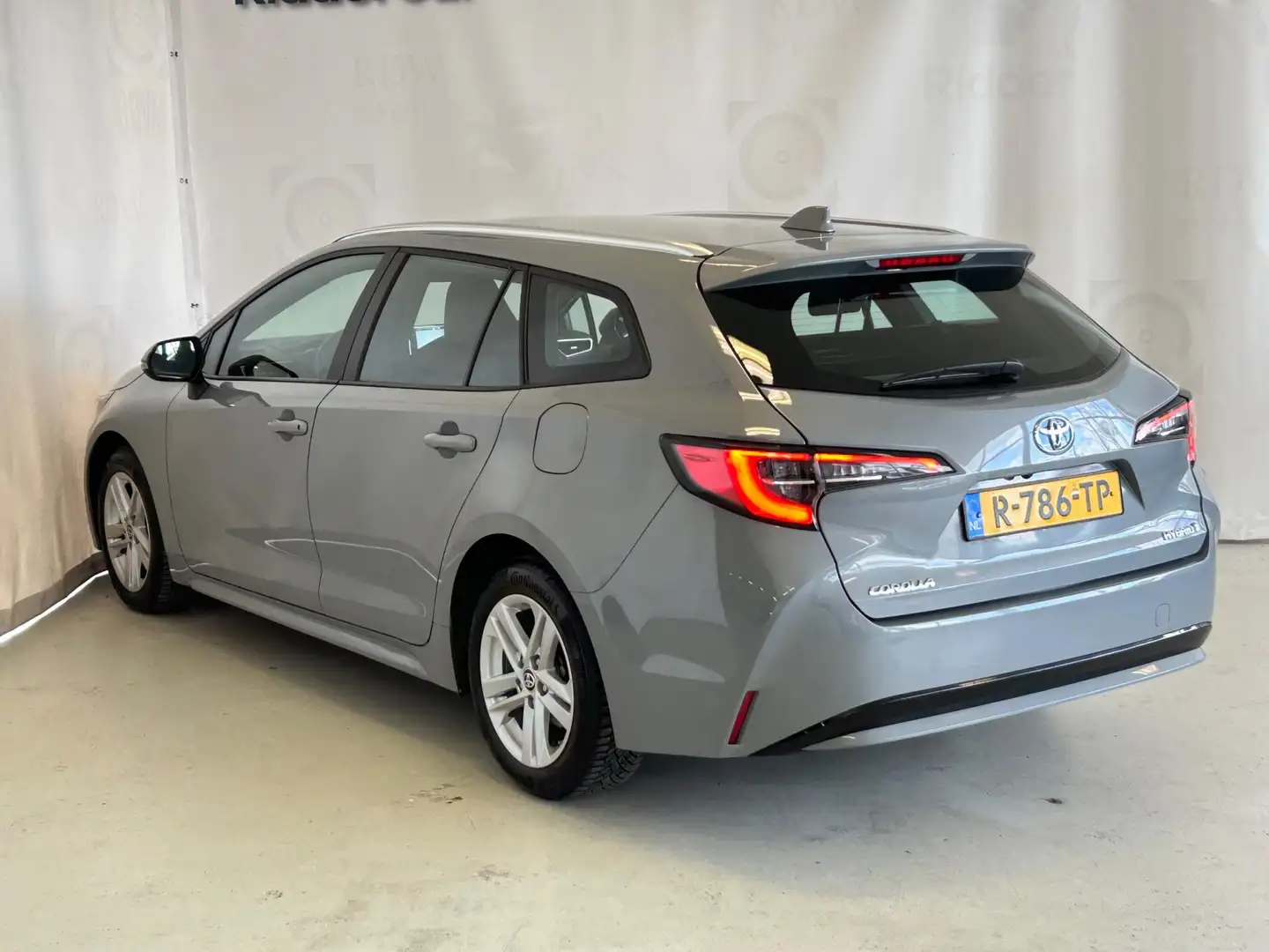 Toyota Corolla Touring Sports 1.8 Hybrid Active|GARANTIE|1E EIG|A Grigio - 2