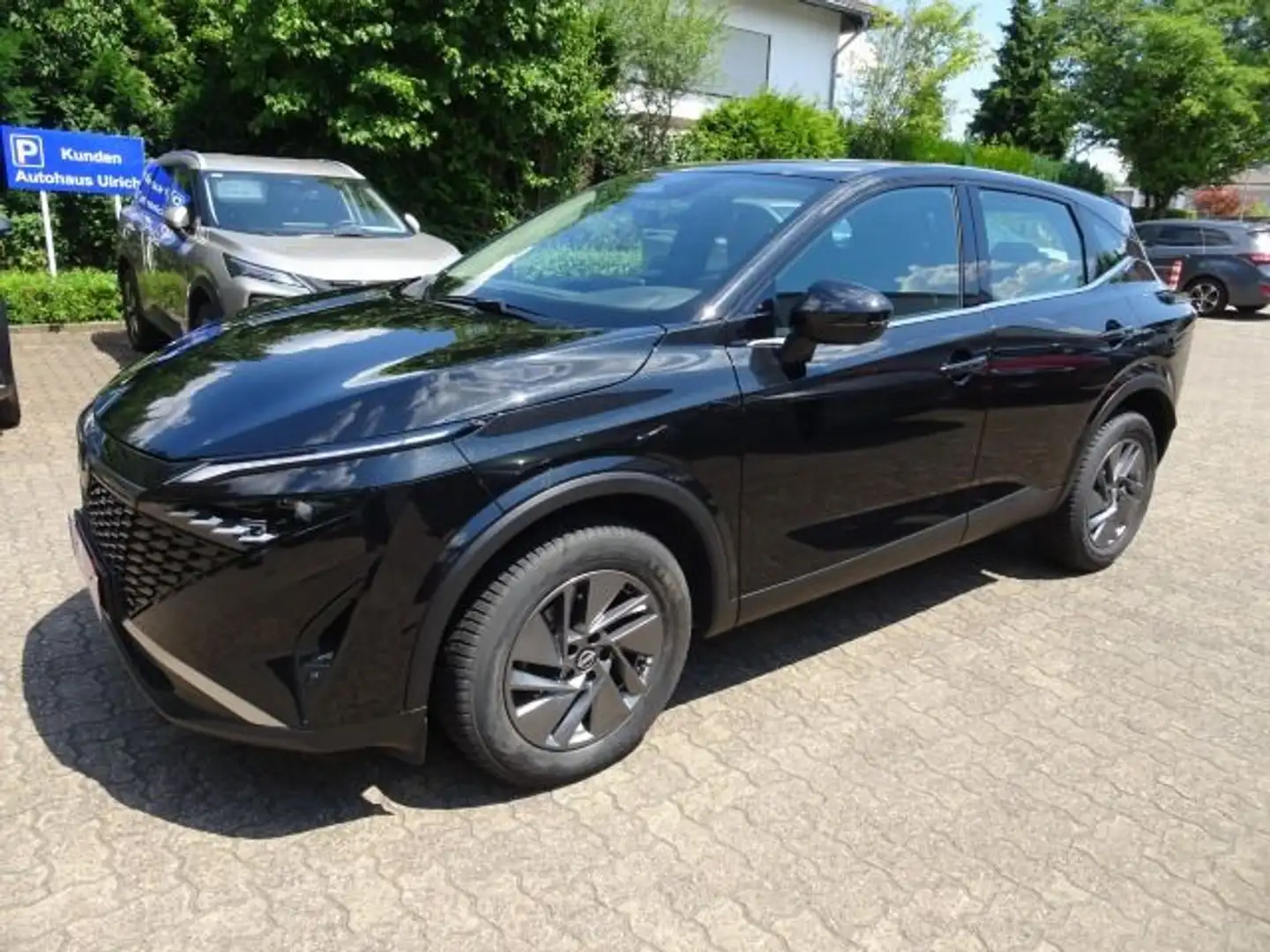 Nissan Qashqai 1.3 DIG-T Acenta Winterpaket Schwarz - 2