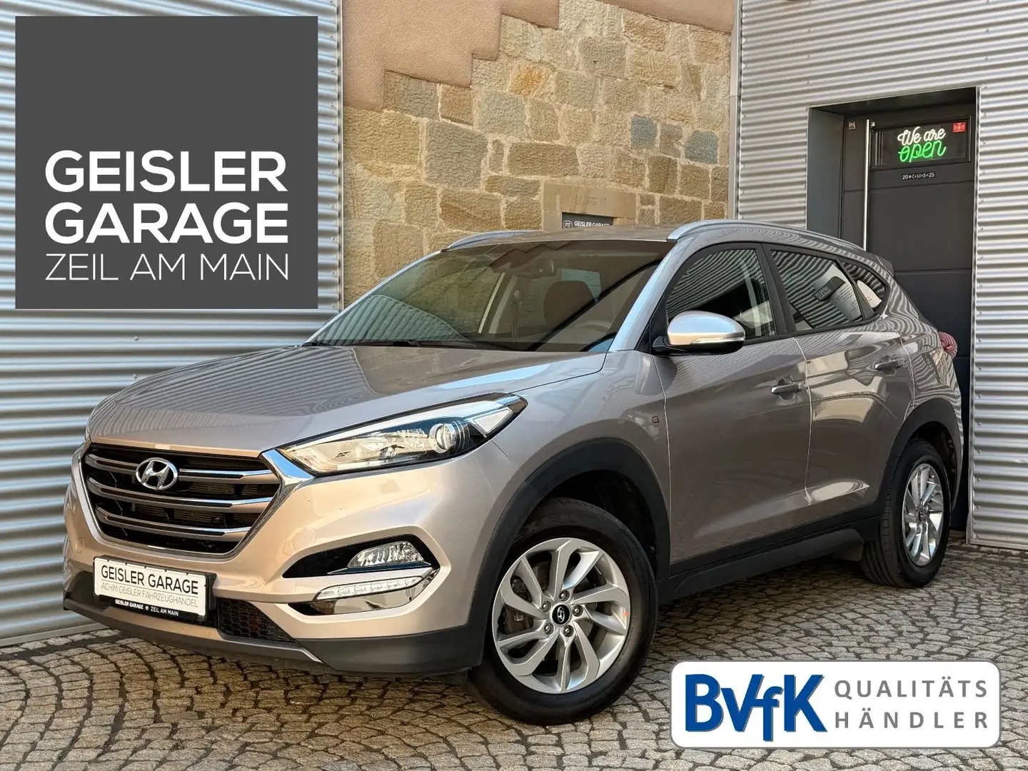 Hyundai TUCSON blue Trend 2WD Navi Cam FahrAssSys SafePa Bianco - 1