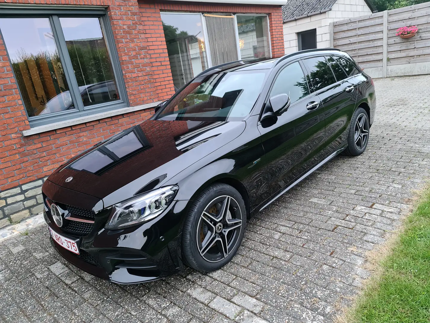 Mercedes-Benz C 300 C 300 (BlueTEC Hybrid) h T 7G-TRONIC AMG Line Zwart - 1