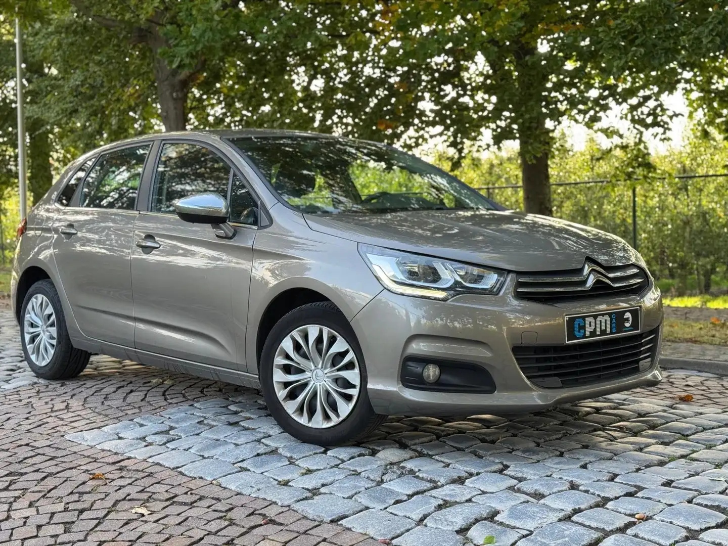 Citroen C4 PureTech 130PK * FULL HISTORIEK * NAVI  * CRUISE Grau - 1