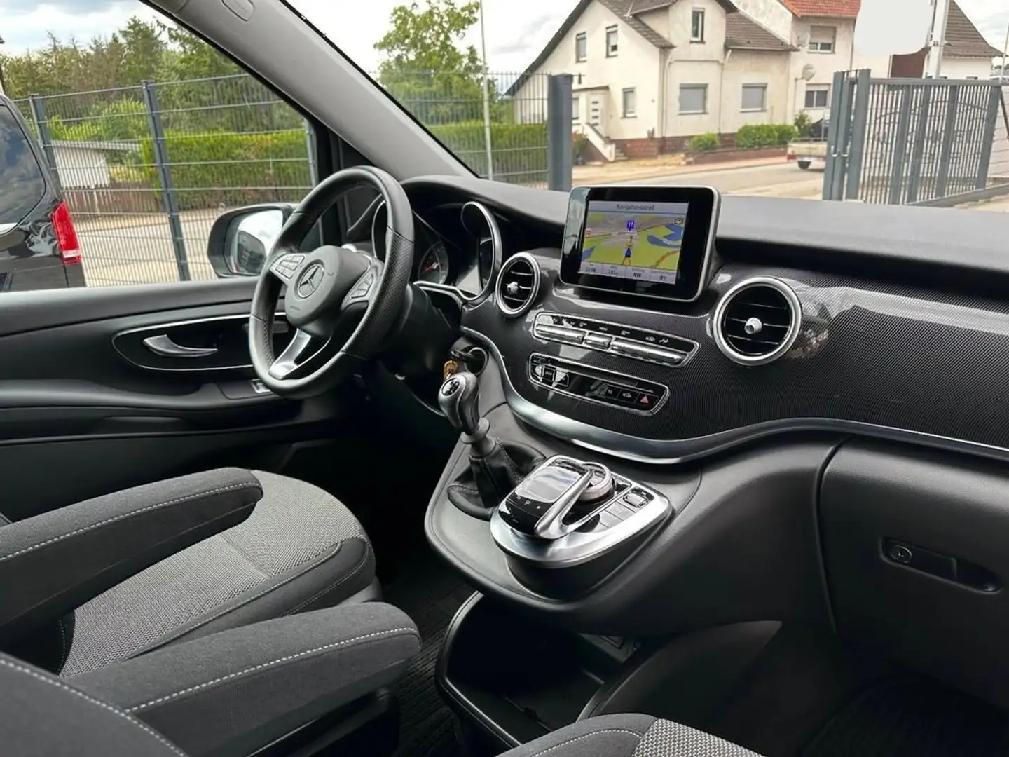 Mercedes-Benz V 200 d Executive Long navi Grijs - 1