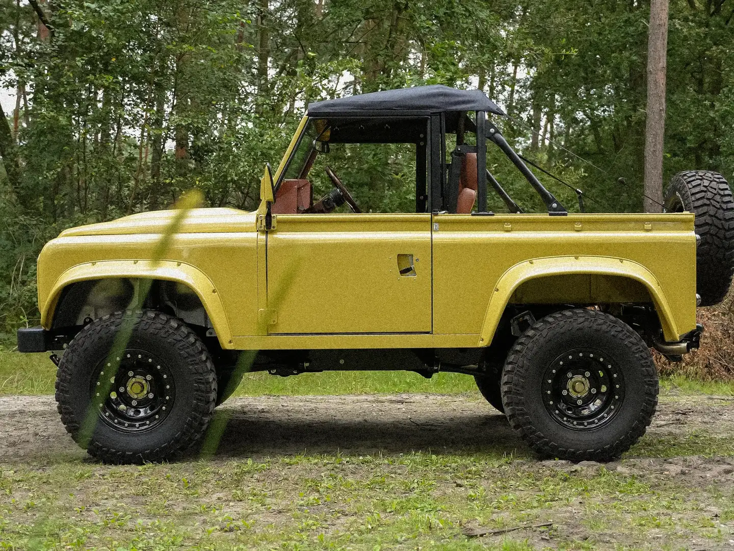 Land Rover Defender 90 Jaune - 2