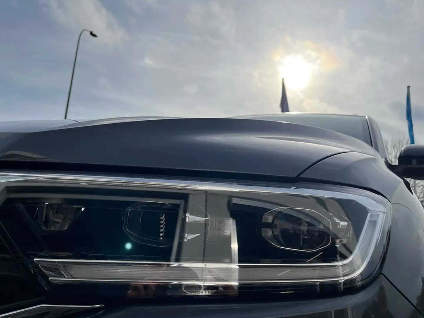 Volkswagen T-Roc Life 1.5 l TSI 6-Gang Goal Grau - 2