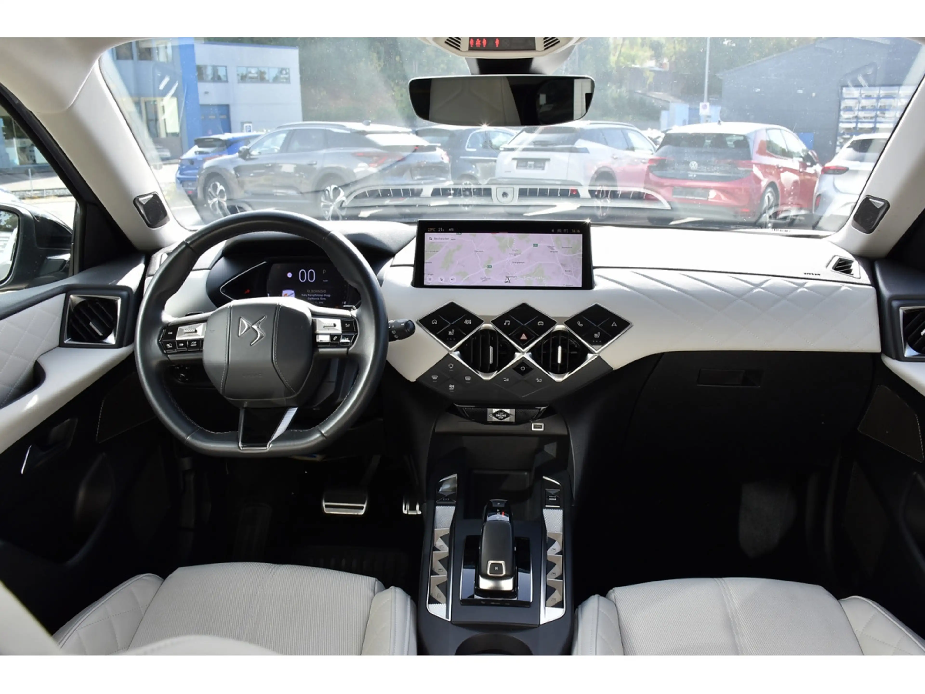 DS Automobiles DS 3 1.2 PureTech EAT8 Rivoli CUIR GPS CAM LANE SIDE — photo 9