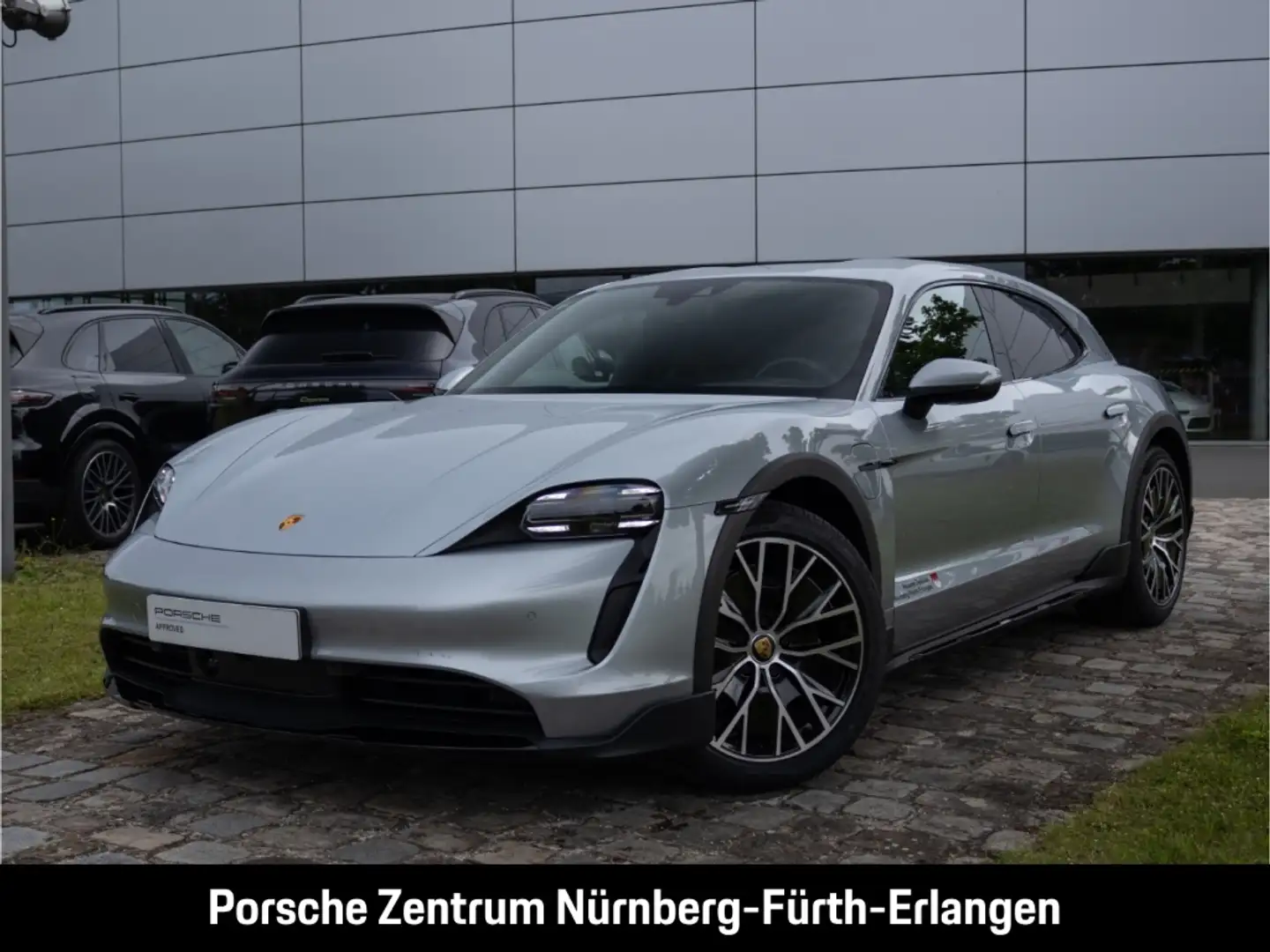 Porsche Taycan 4 Cross Turismo OffroadDesign BOSE Abstandsregelun Argintiu - 1