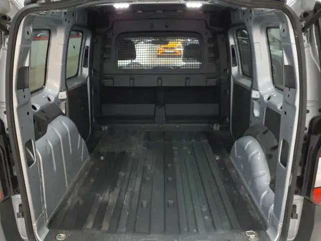 Volkswagen Caddy view 15