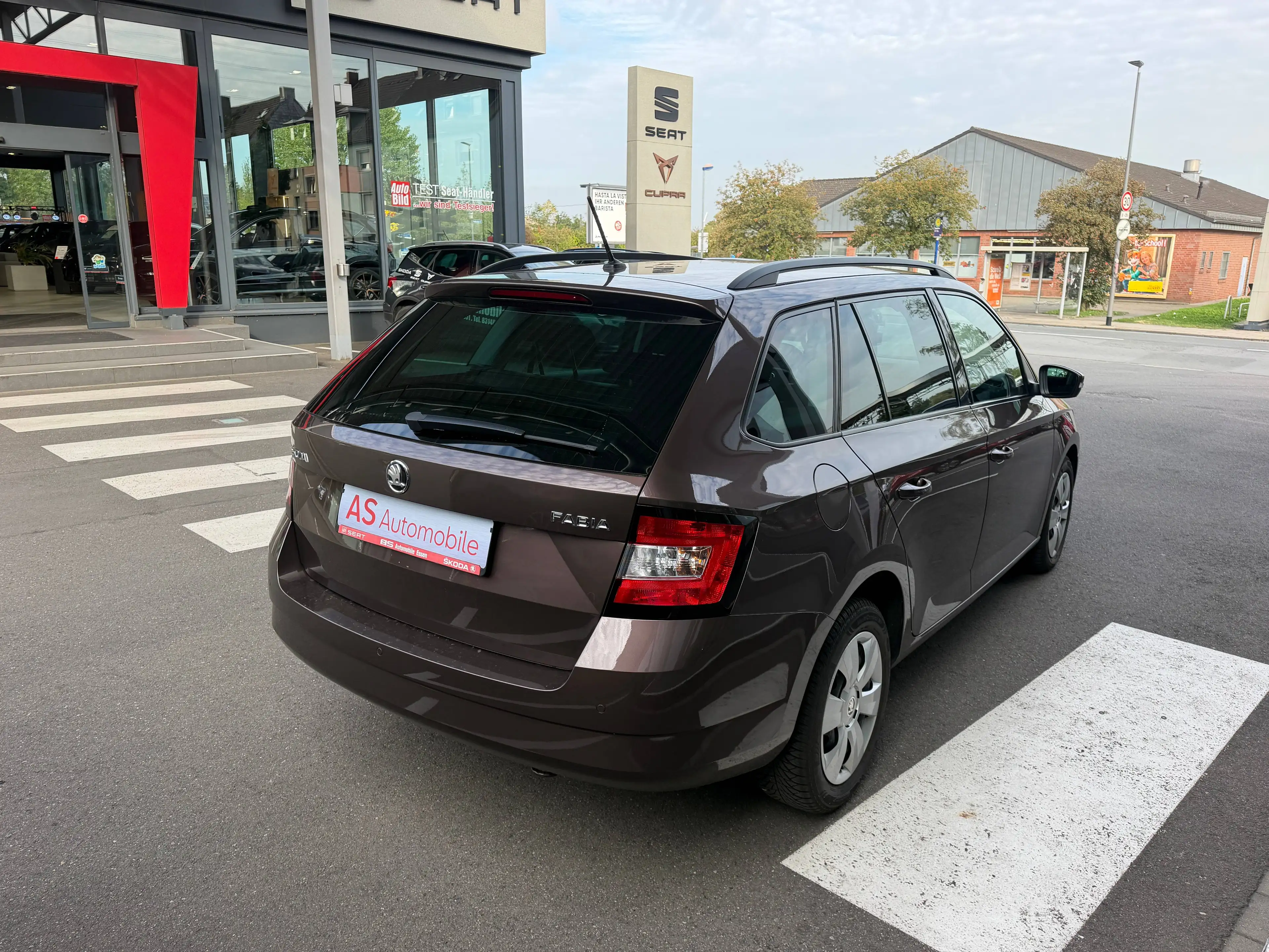 Skoda Fabia AUTOMATIK, NAVI, TEMPOMAT, PDC v+h — photo 7