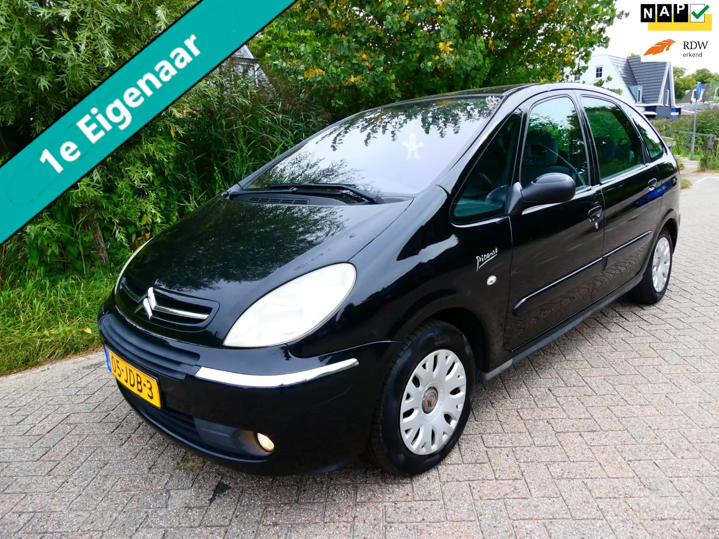 Citroen Xsara Picasso 1.6i-16V 1e eigenaar Clima Cruise PDC Hoge instap Zwart - 1