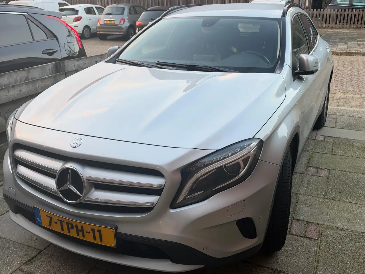 Mercedes-Benz GLA 200