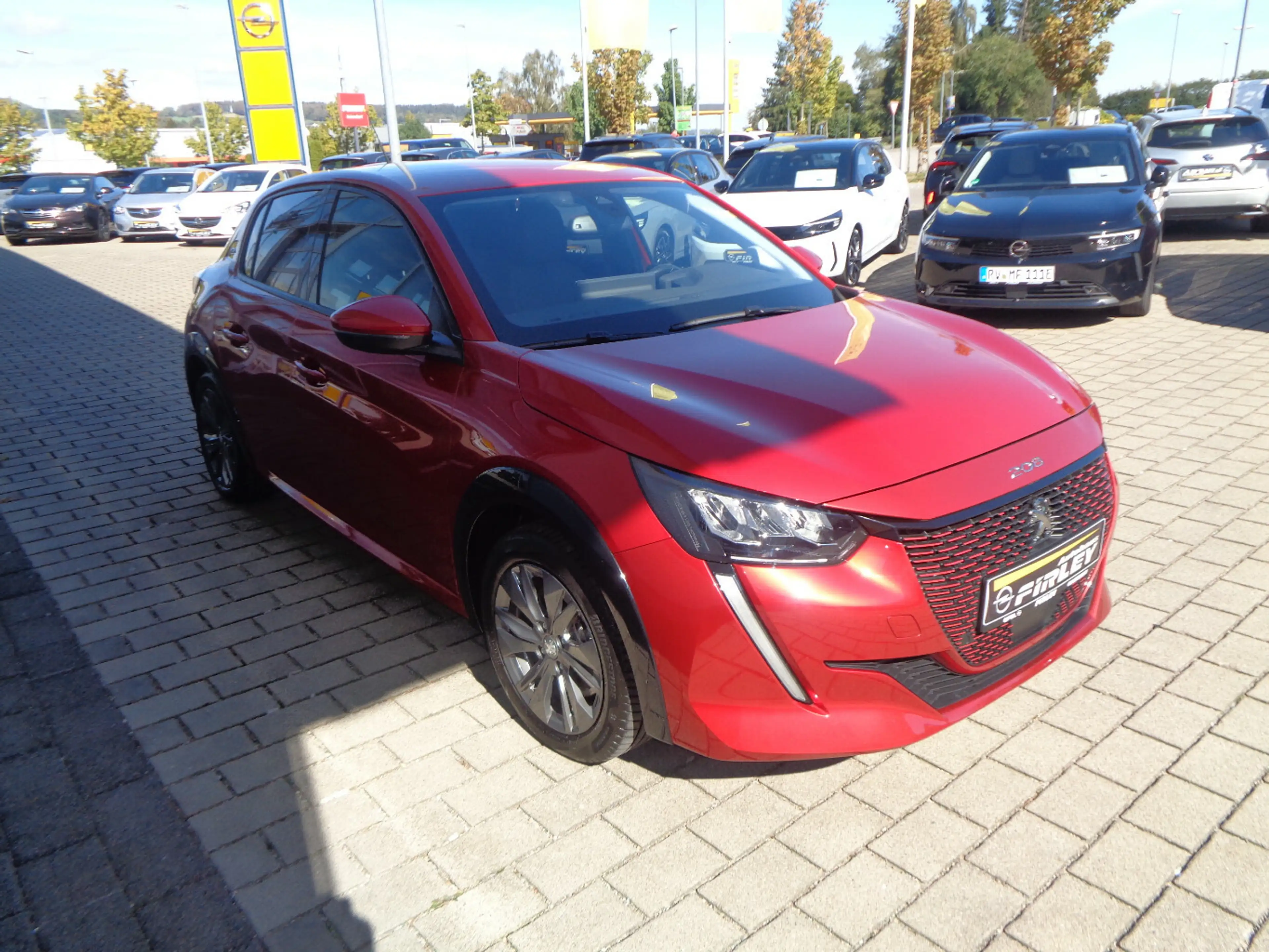 Peugeot e-208 e- Active — photo 3