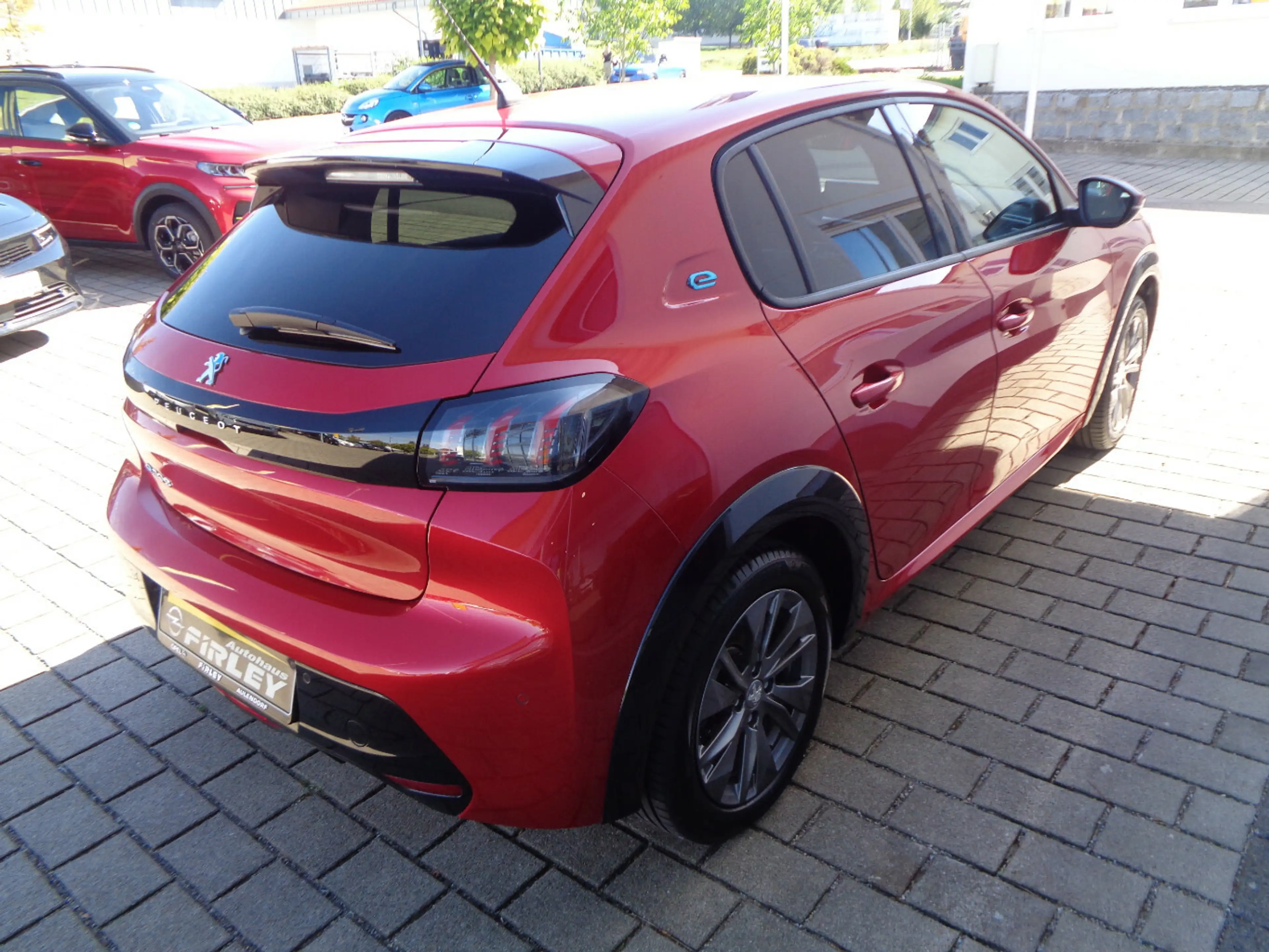 Peugeot e-208 e- Active — photo 4