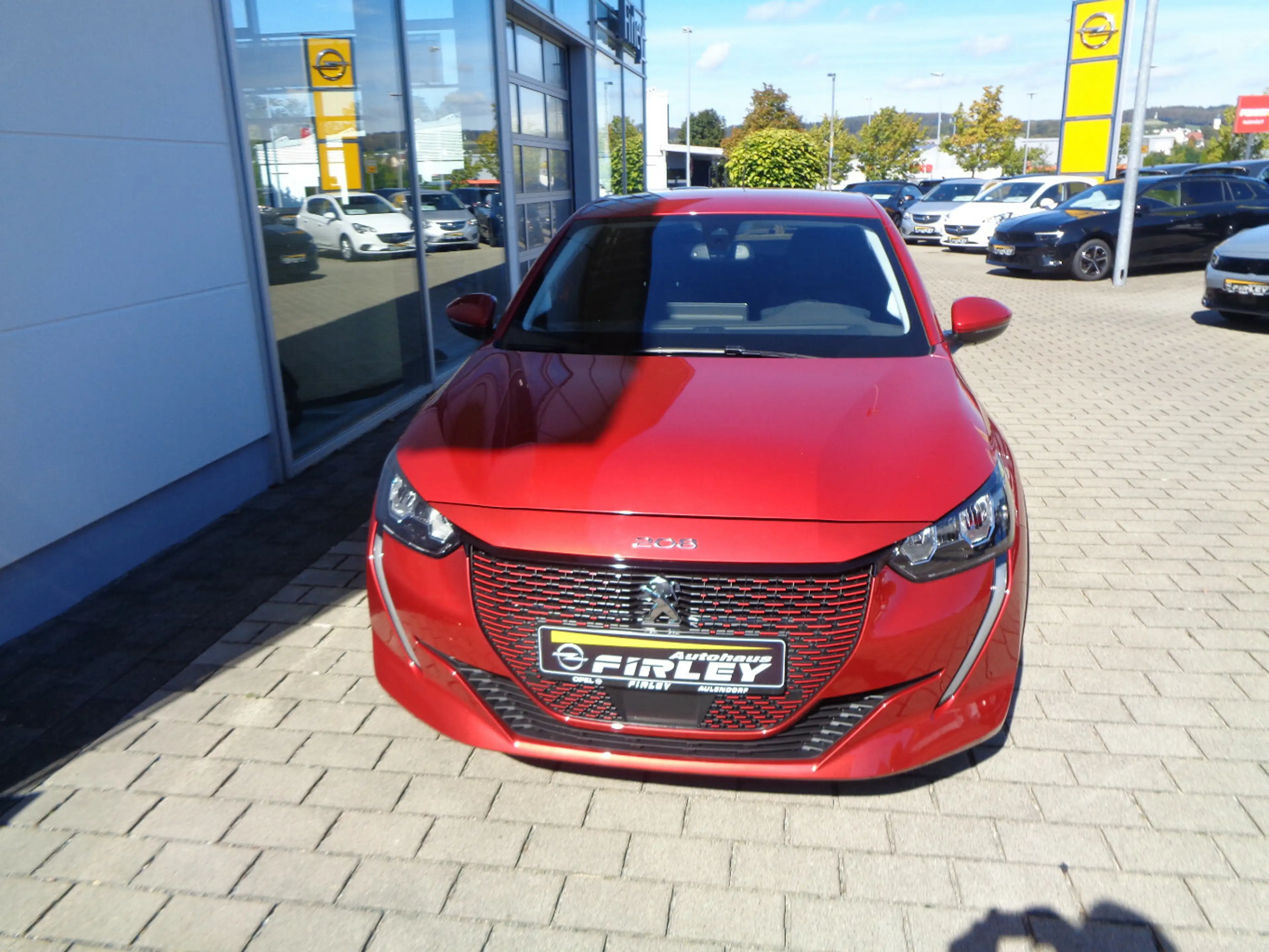 Peugeot e-208 e- Active — photo 2